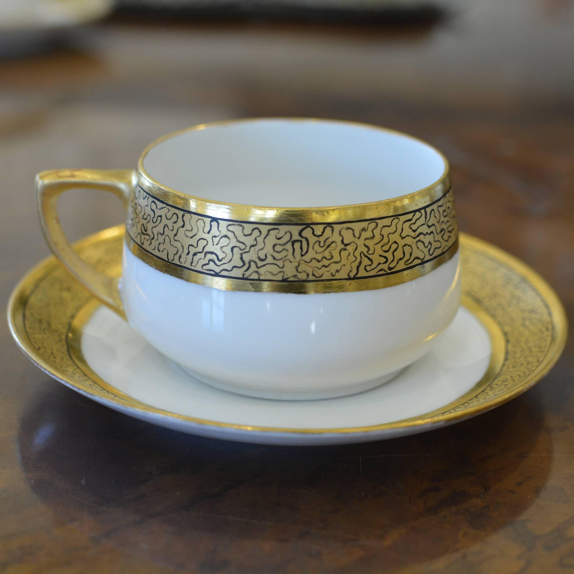 Early 20th Century Art Nouveau Porcelain Cup, Saucer and Creamer Set In Good Condition In Pataskala, OH