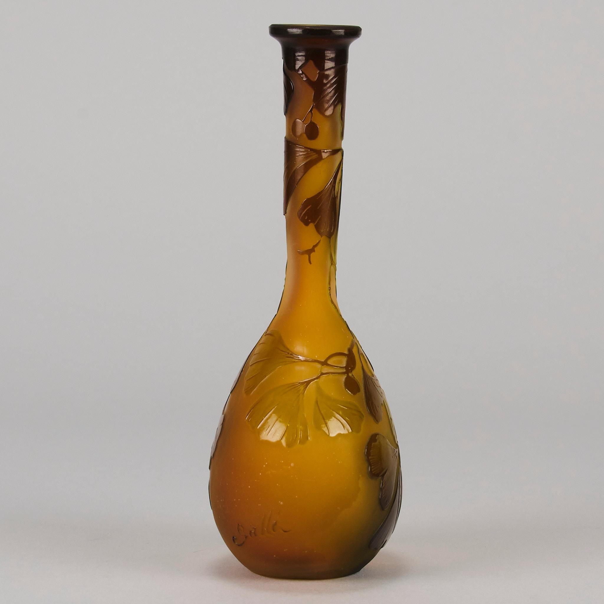 Moulé Vase Art Nouveau du début du 20ème siècle intitulé 