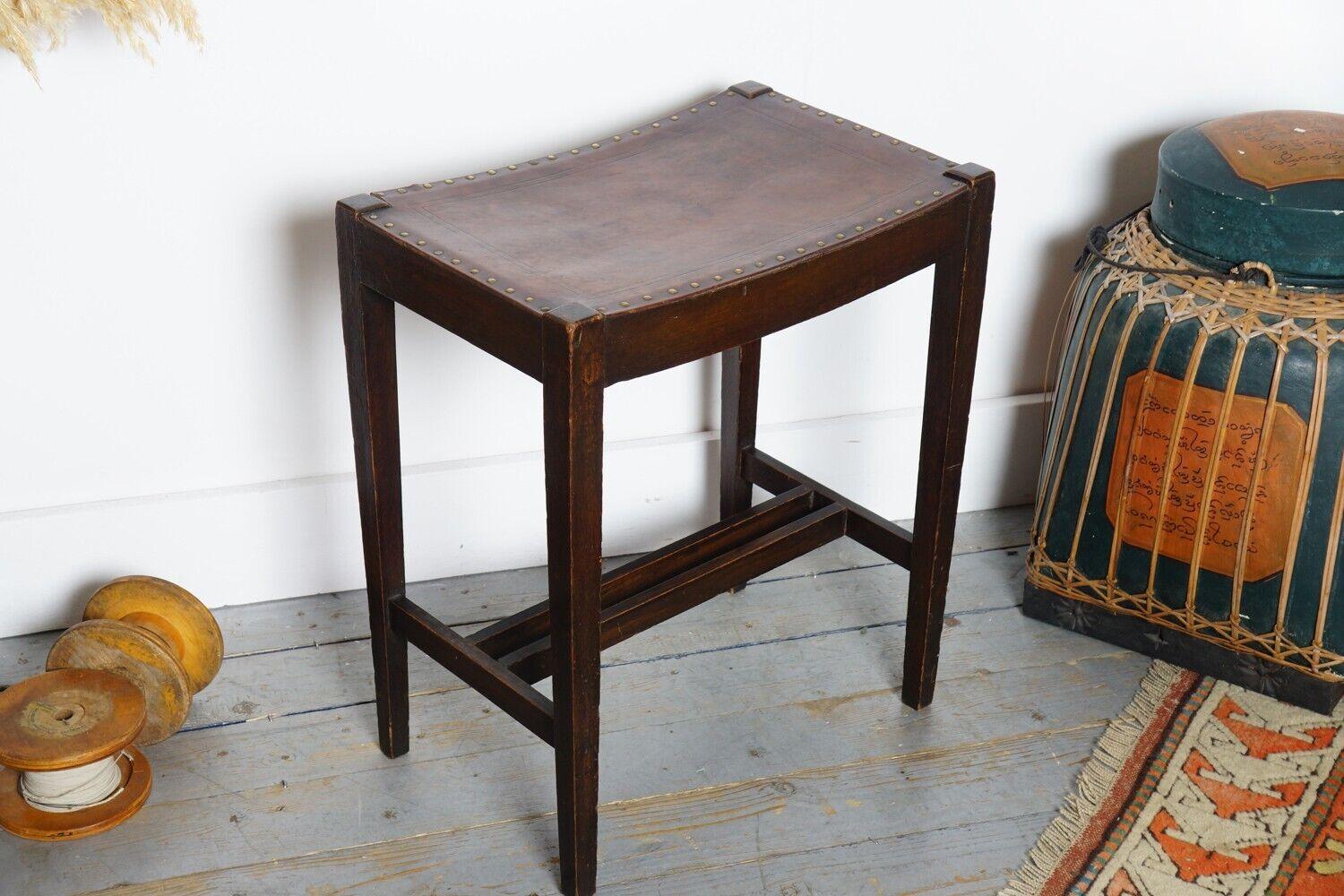 Early 20th Century Arthur Simpson Tall Arts and Craft Oak and Leather stool For Sale 1