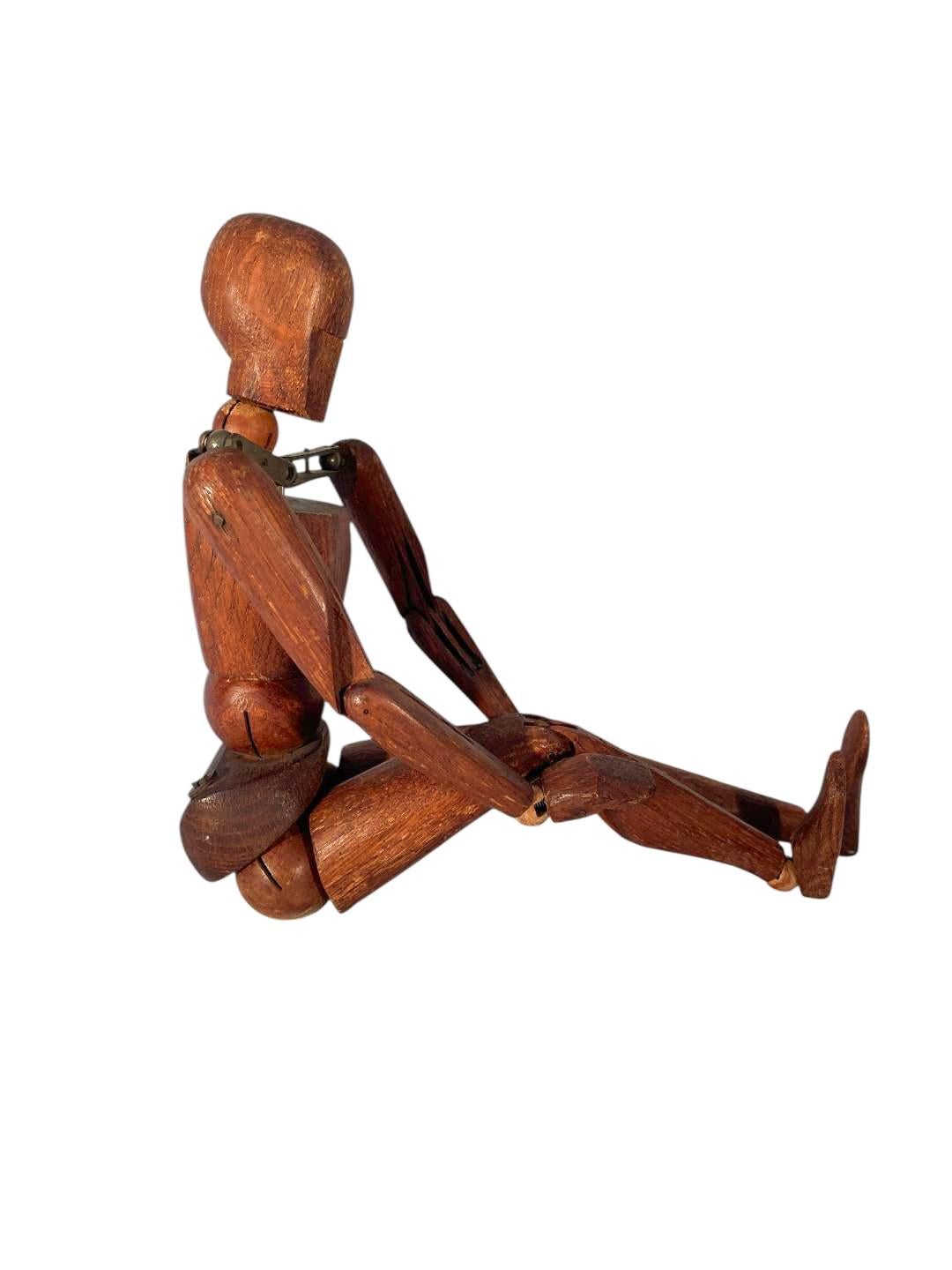 Art déco Mannequin d'artiste ou figure de pose en bois sculpté articulé du début du 20e siècle en vente