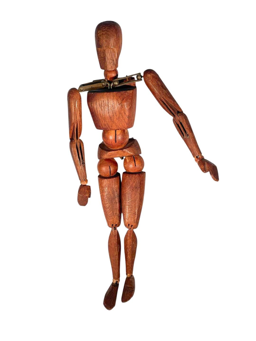 20ième siècle Mannequin d'artiste ou figure de pose en bois sculpté articulé du début du 20e siècle en vente