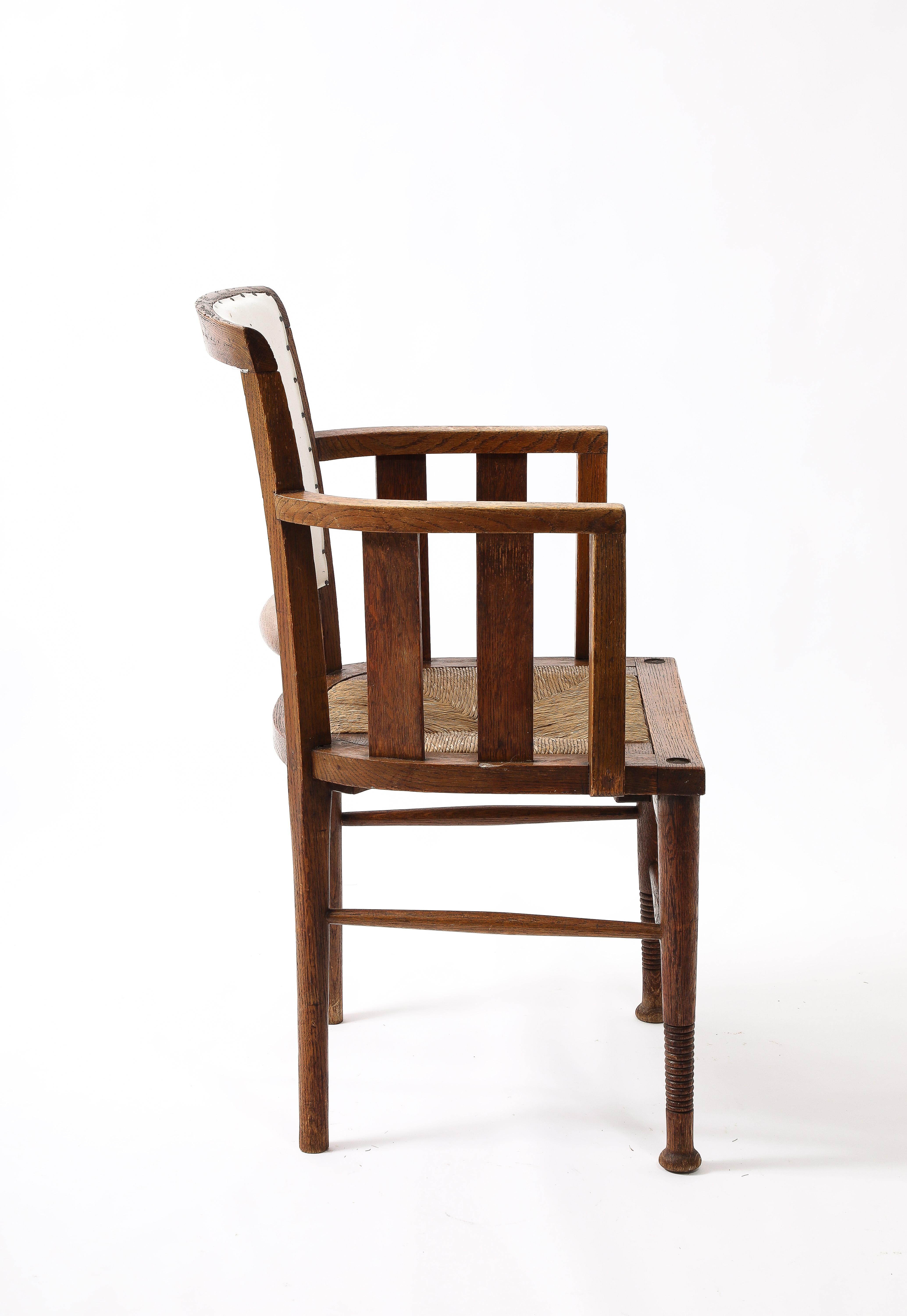 Early 20th Century Arts and Crafts Armchair, England 1920's For Sale 9