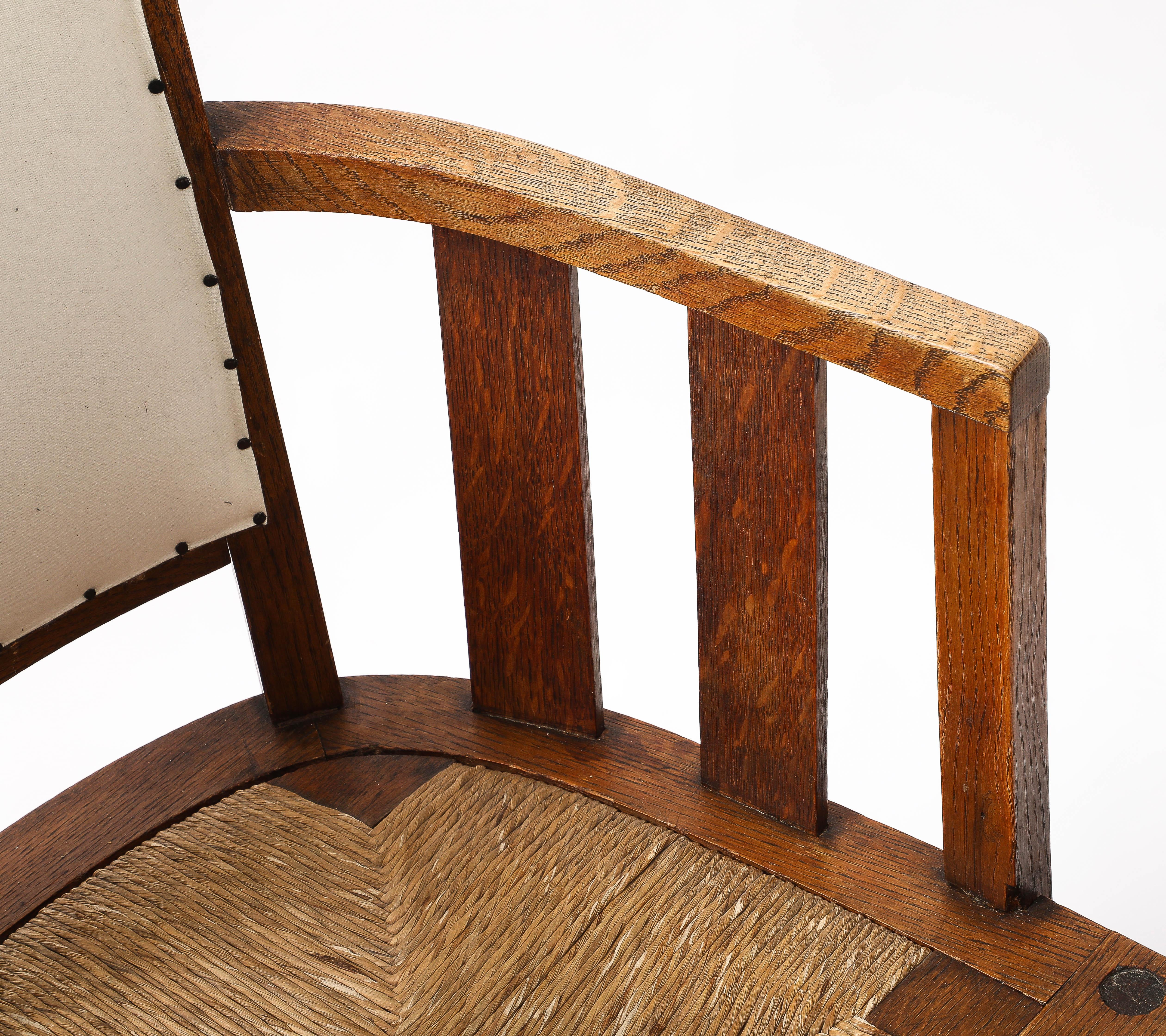 Early 20th Century Arts and Crafts Armchair, England 1920's For Sale 11