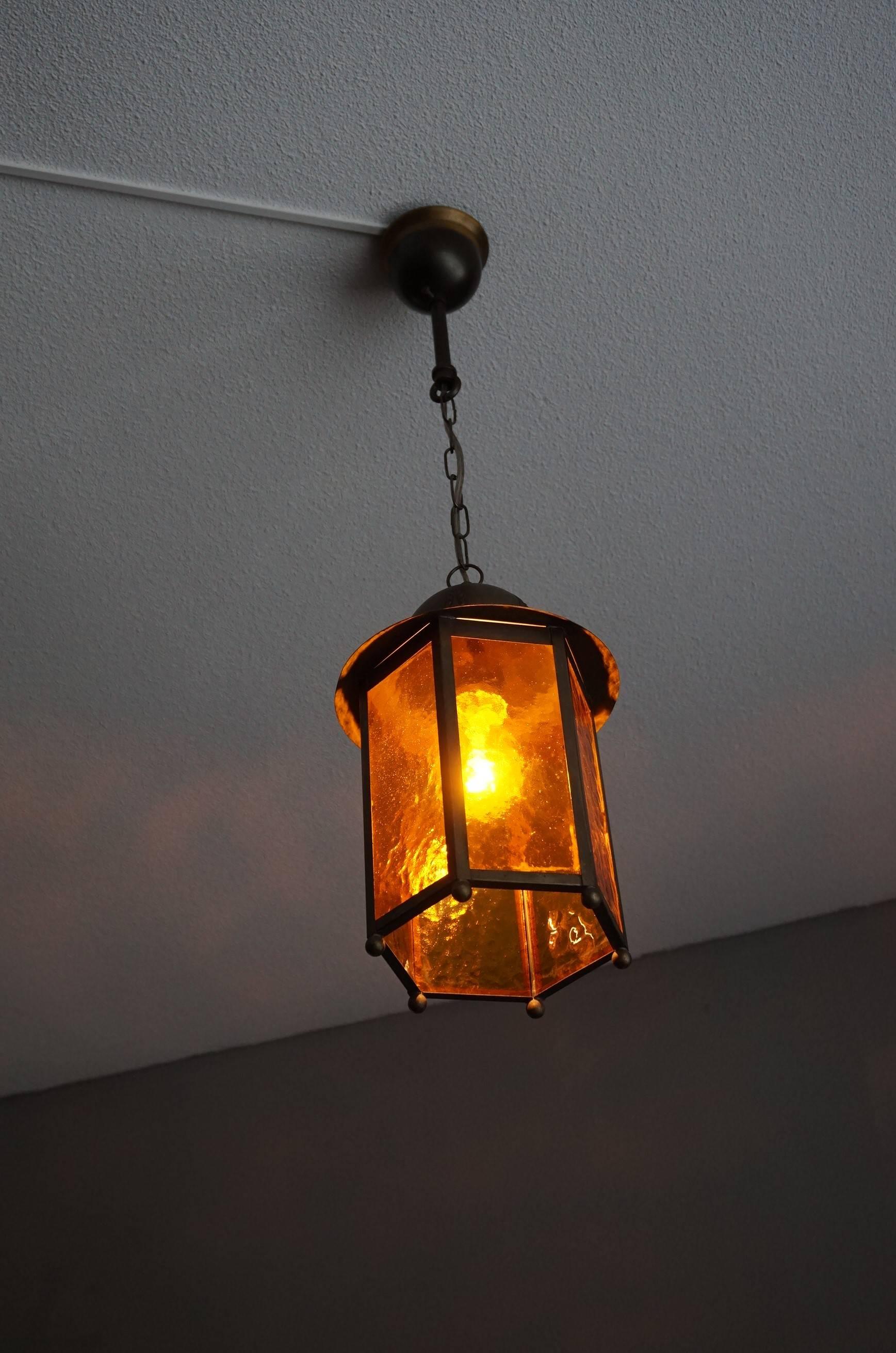 Early 20th Century Arts & Crafts Brass and Amber Glass Lantern Like Pendant For Sale 3