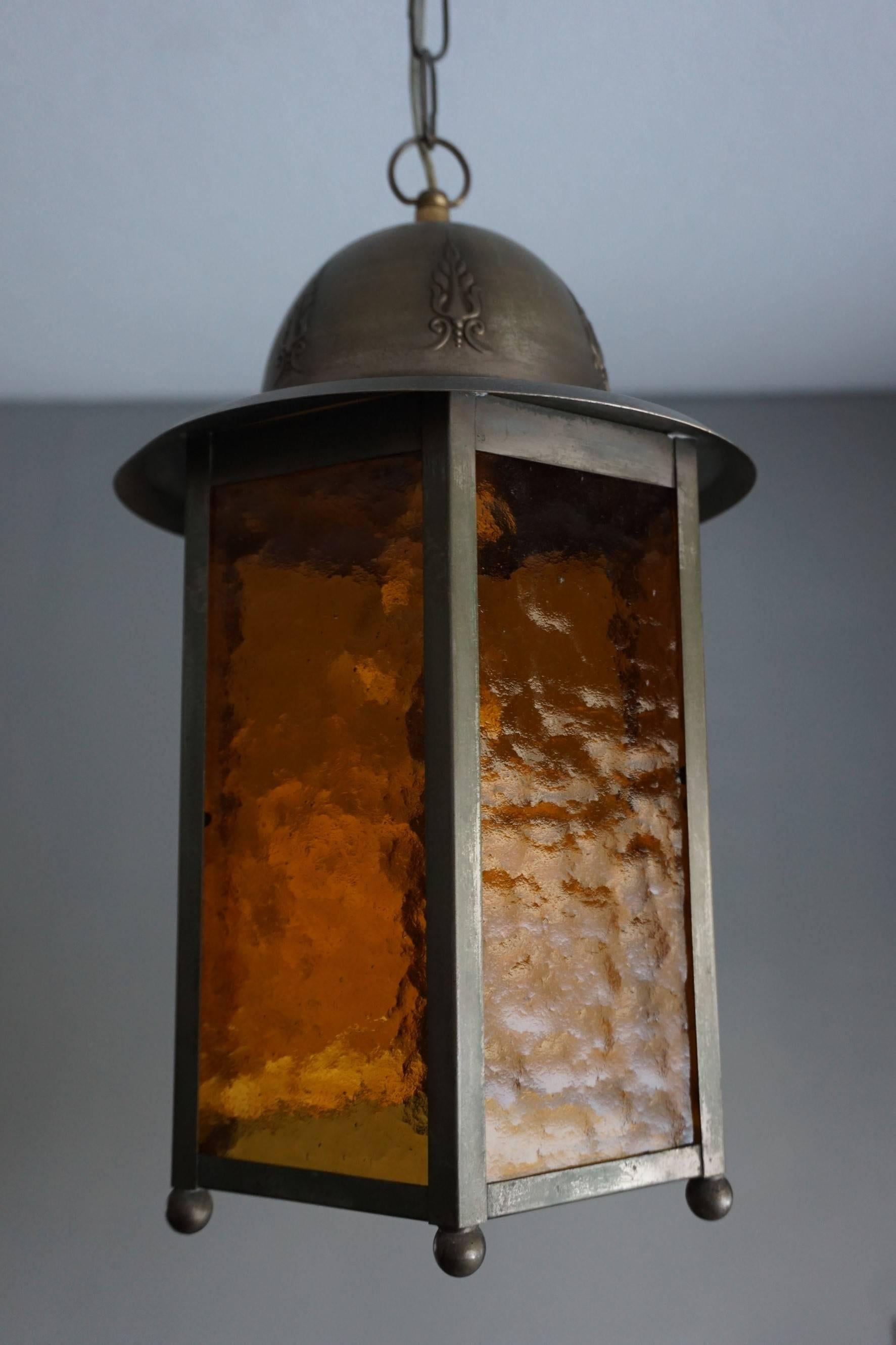 Early 20th Century Arts & Crafts Brass and Amber Glass Lantern Like Pendant For Sale 2