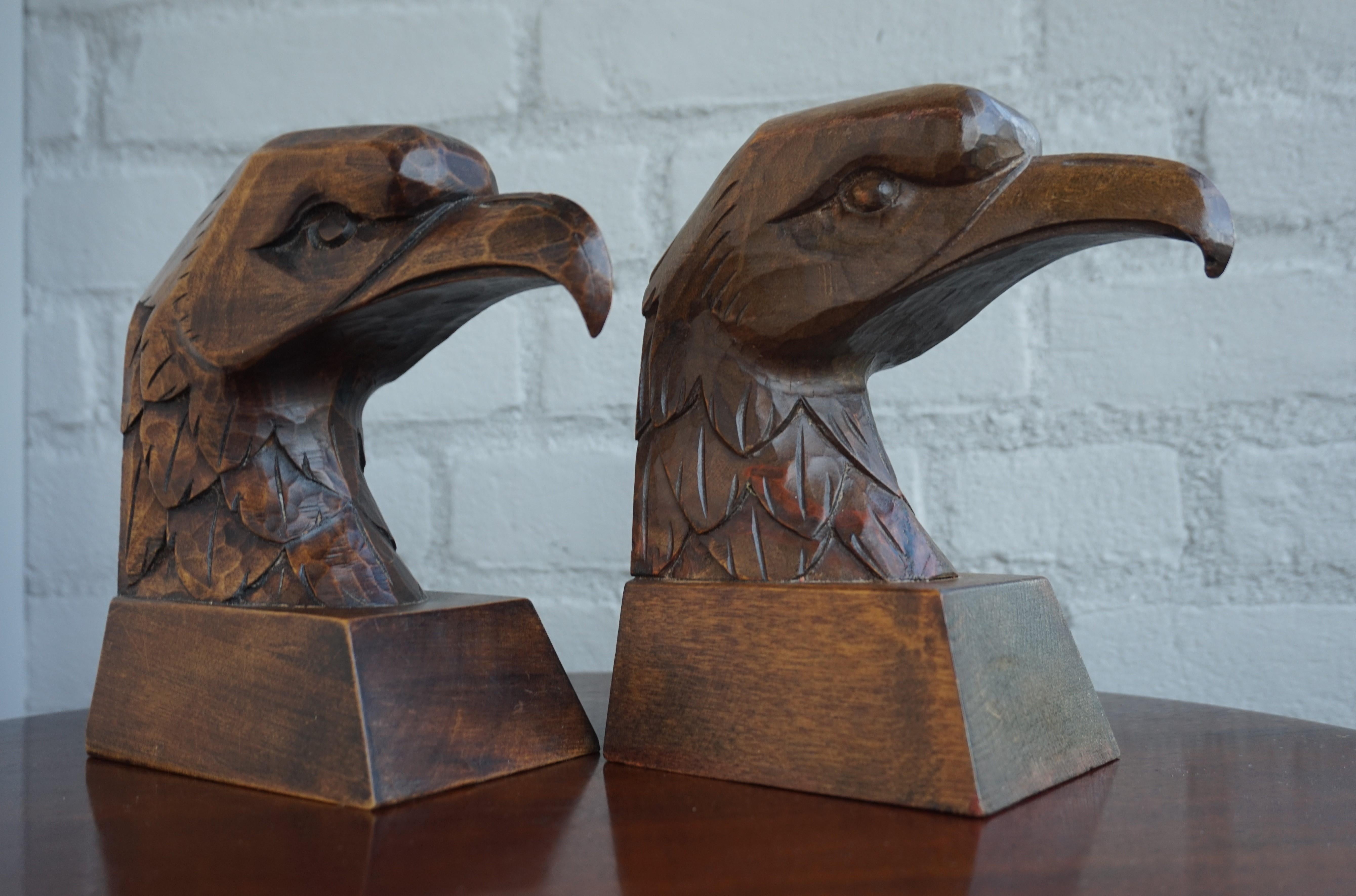 European Early 20th Century Arts & Crafts Pair of Hand Carved American Eagle Bookends