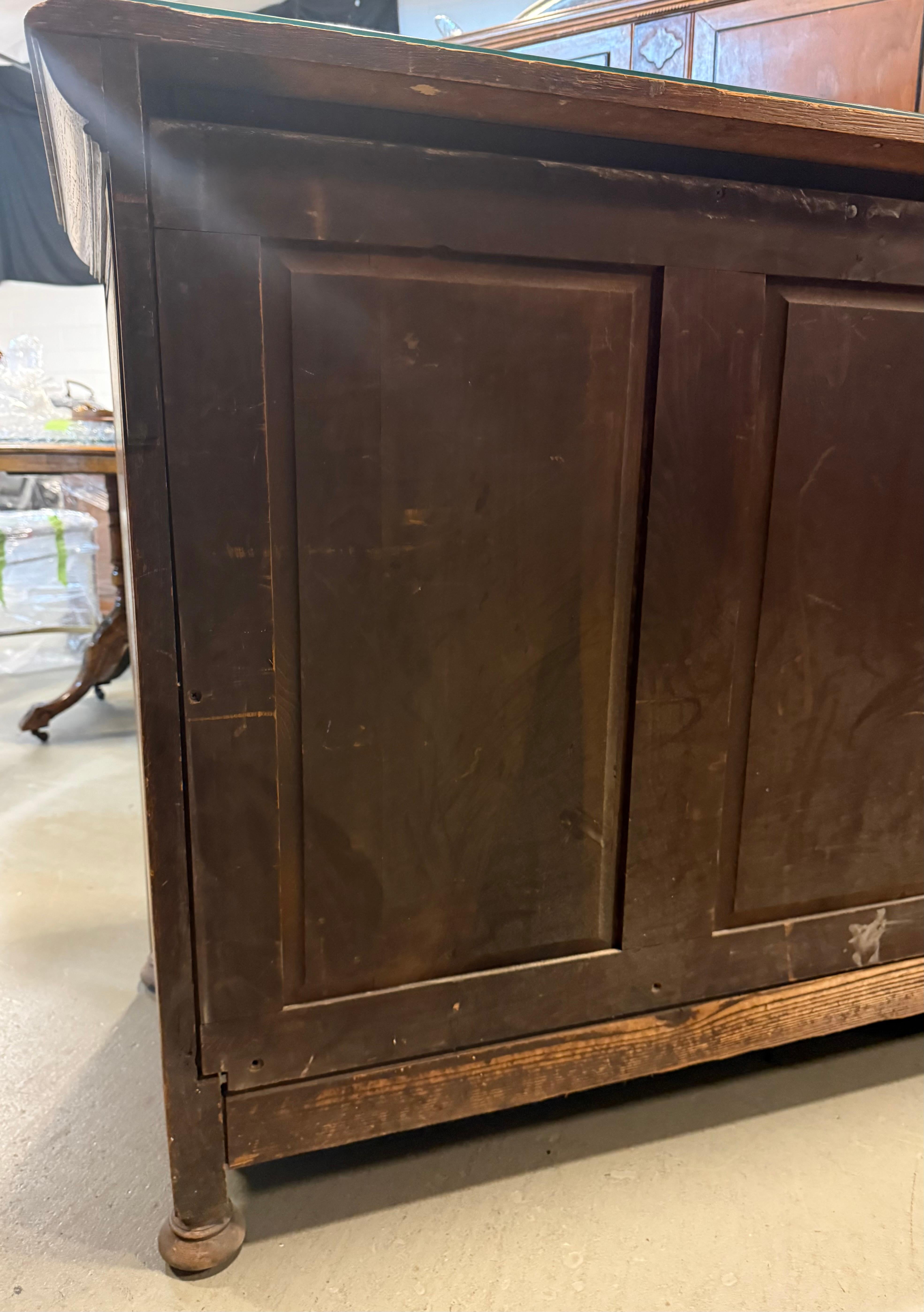 Early 20th Century Arts and Crafts Solid Oak Sideboard For Sale 8