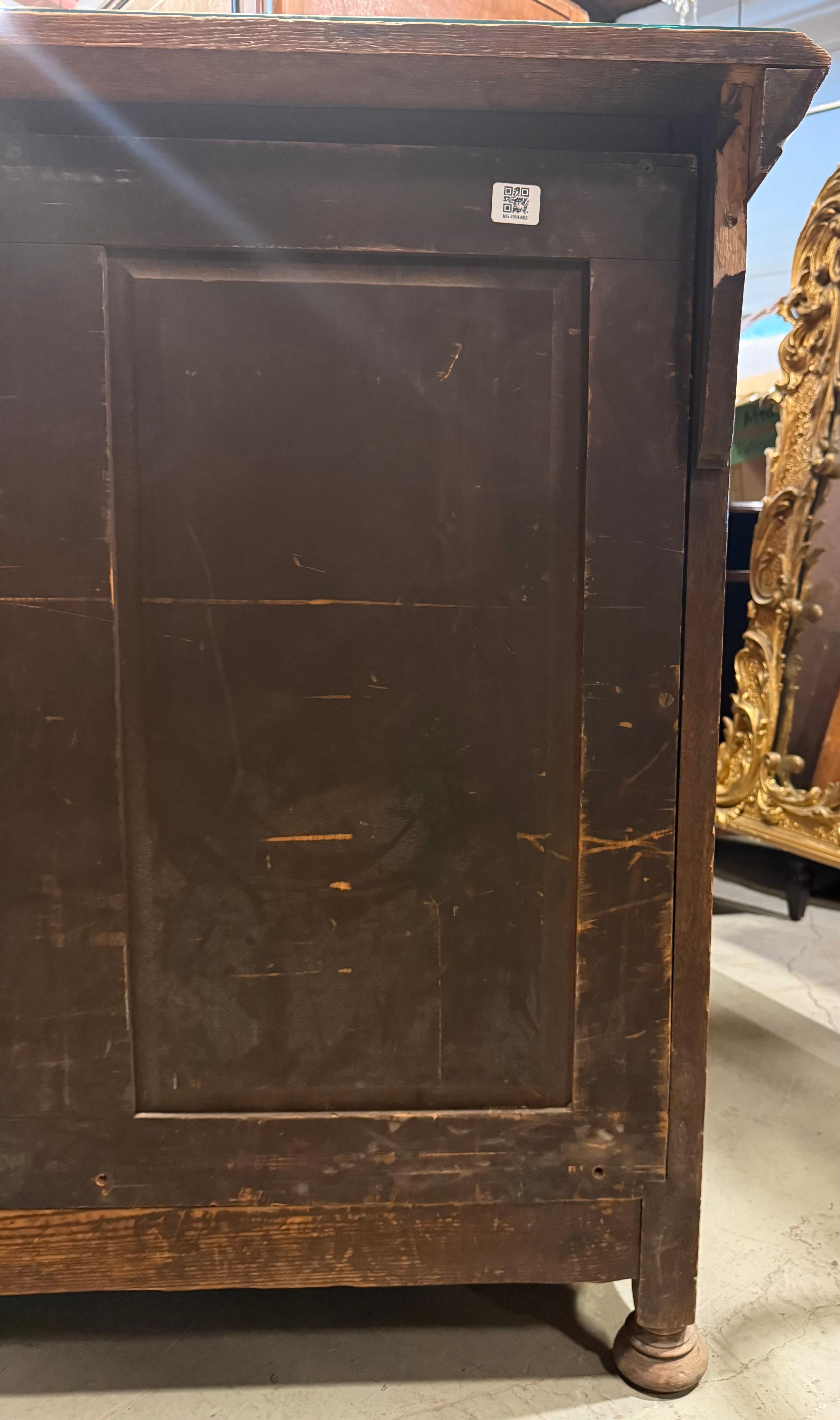 Early 20th Century Arts and Crafts Solid Oak Sideboard For Sale 9