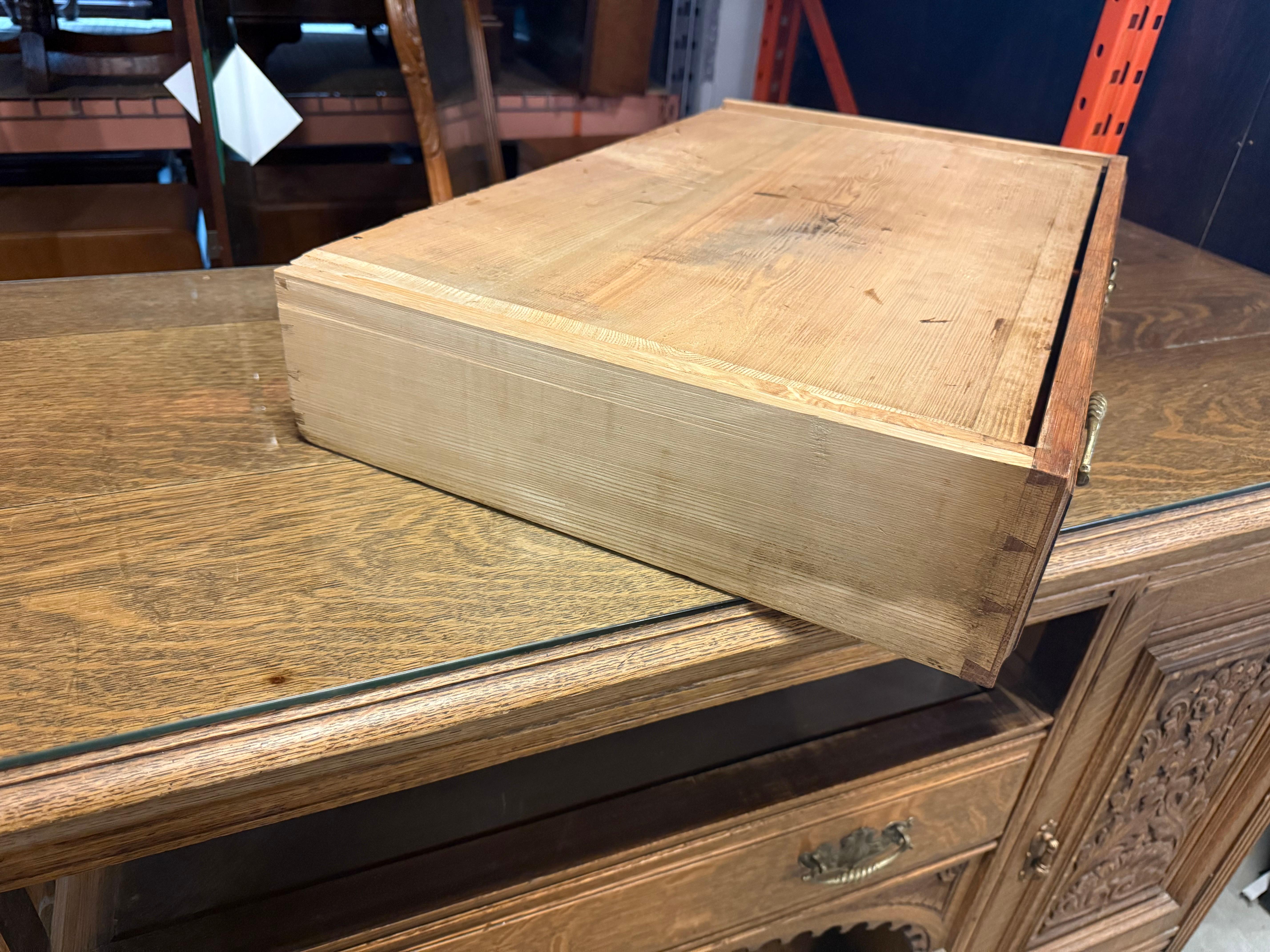 Early 20th Century Arts and Crafts Solid Oak Sideboard For Sale 16