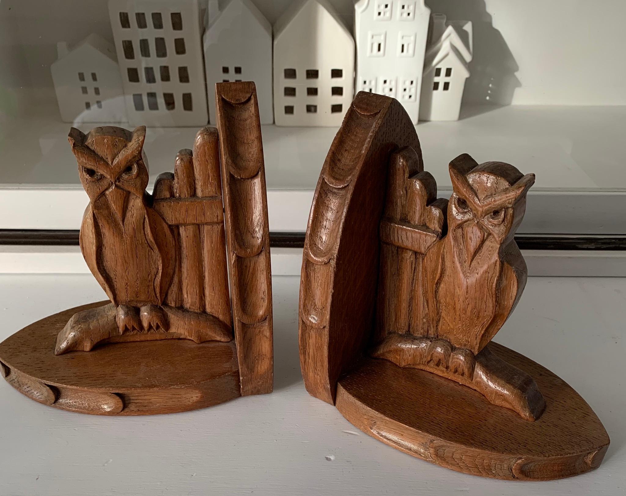 Early 20th Century Arts & Crafts Period Gothic Revival Owl Bookends / Stand 7
