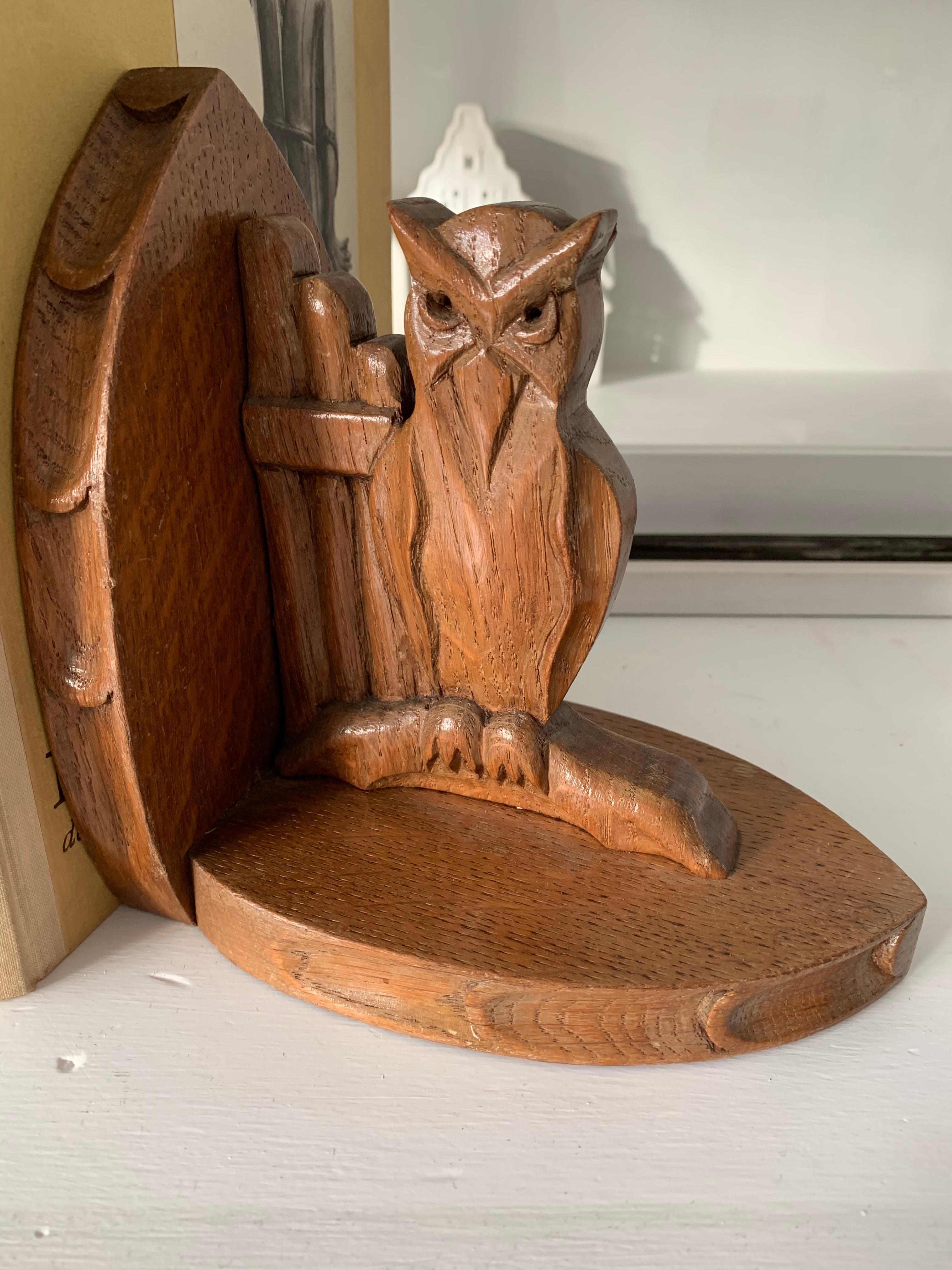 Oak Early 20th Century Arts & Crafts Period Gothic Revival Owl Bookends / Stand