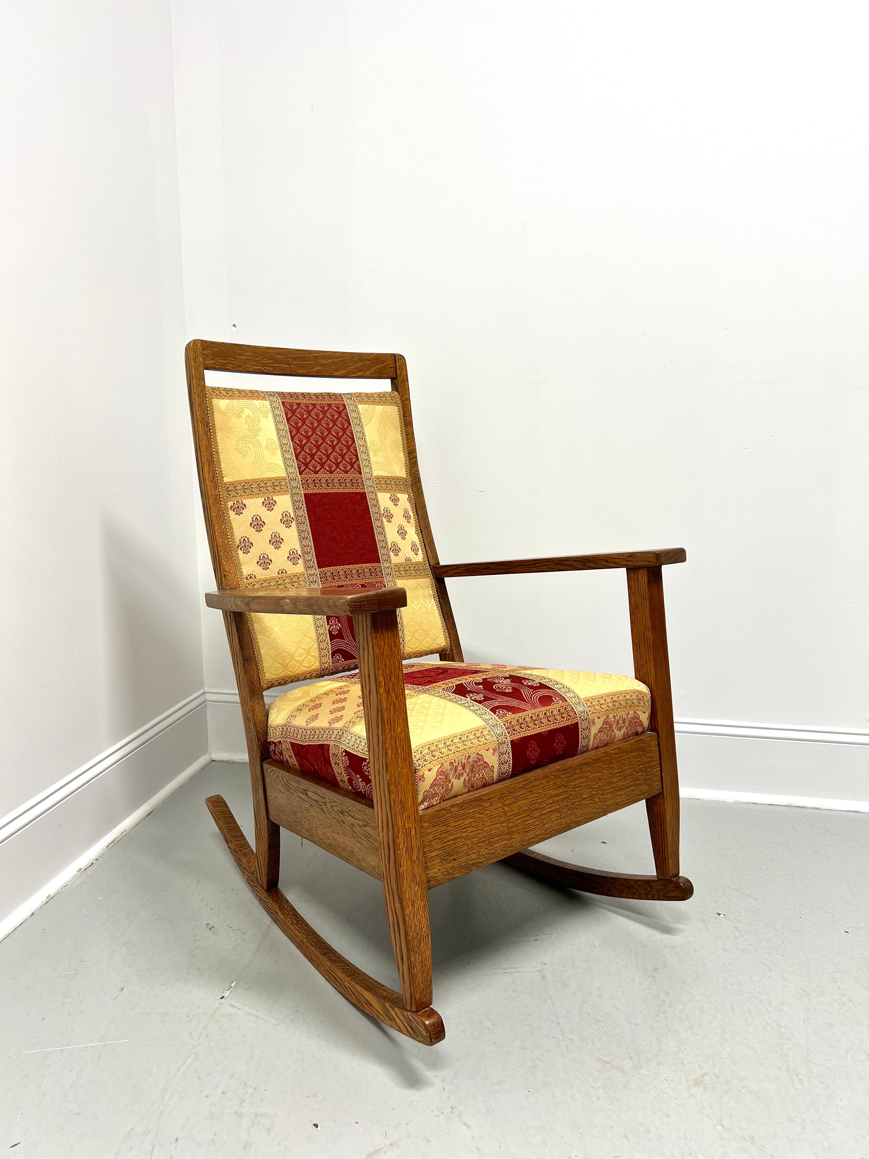 Early 20th Century Arts & Crafts Period Quartersawn Tiger Oak Rocking Chair For Sale 5