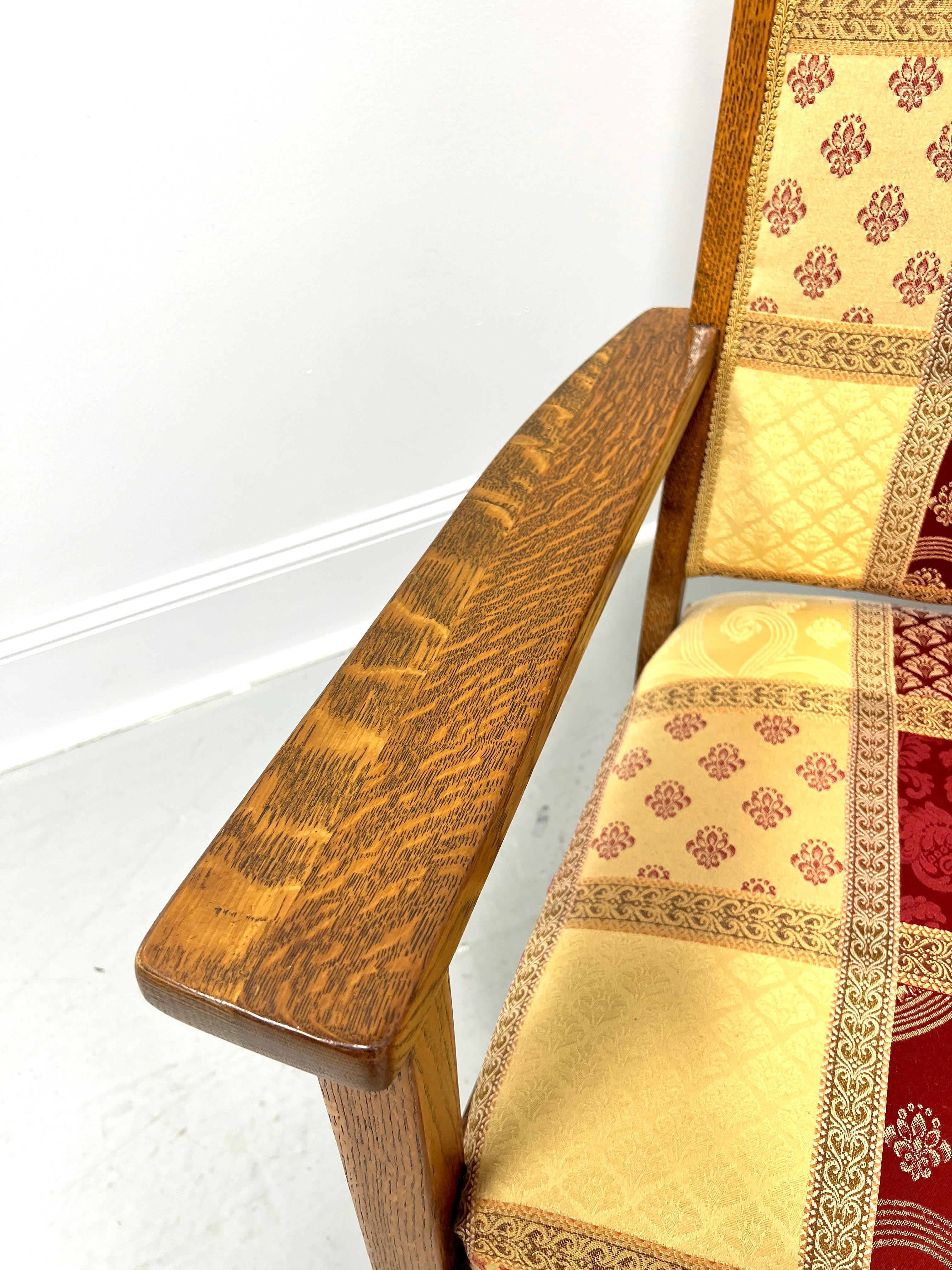 Early 20th Century Arts & Crafts Period Quartersawn Tiger Oak Rocking Chair In Good Condition In Charlotte, NC