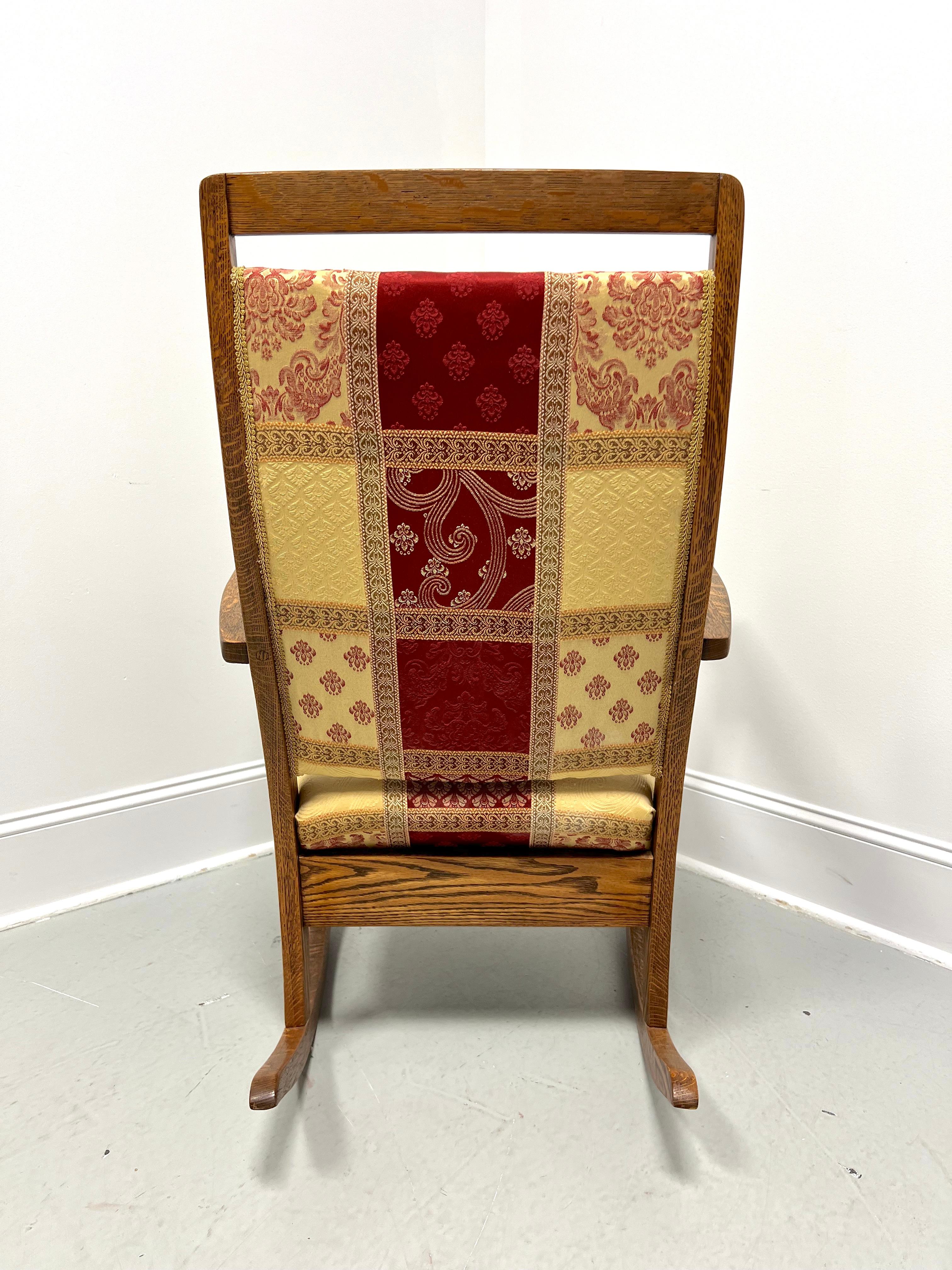 Early 20th Century Arts & Crafts Period Quartersawn Tiger Oak Rocking Chair For Sale 2