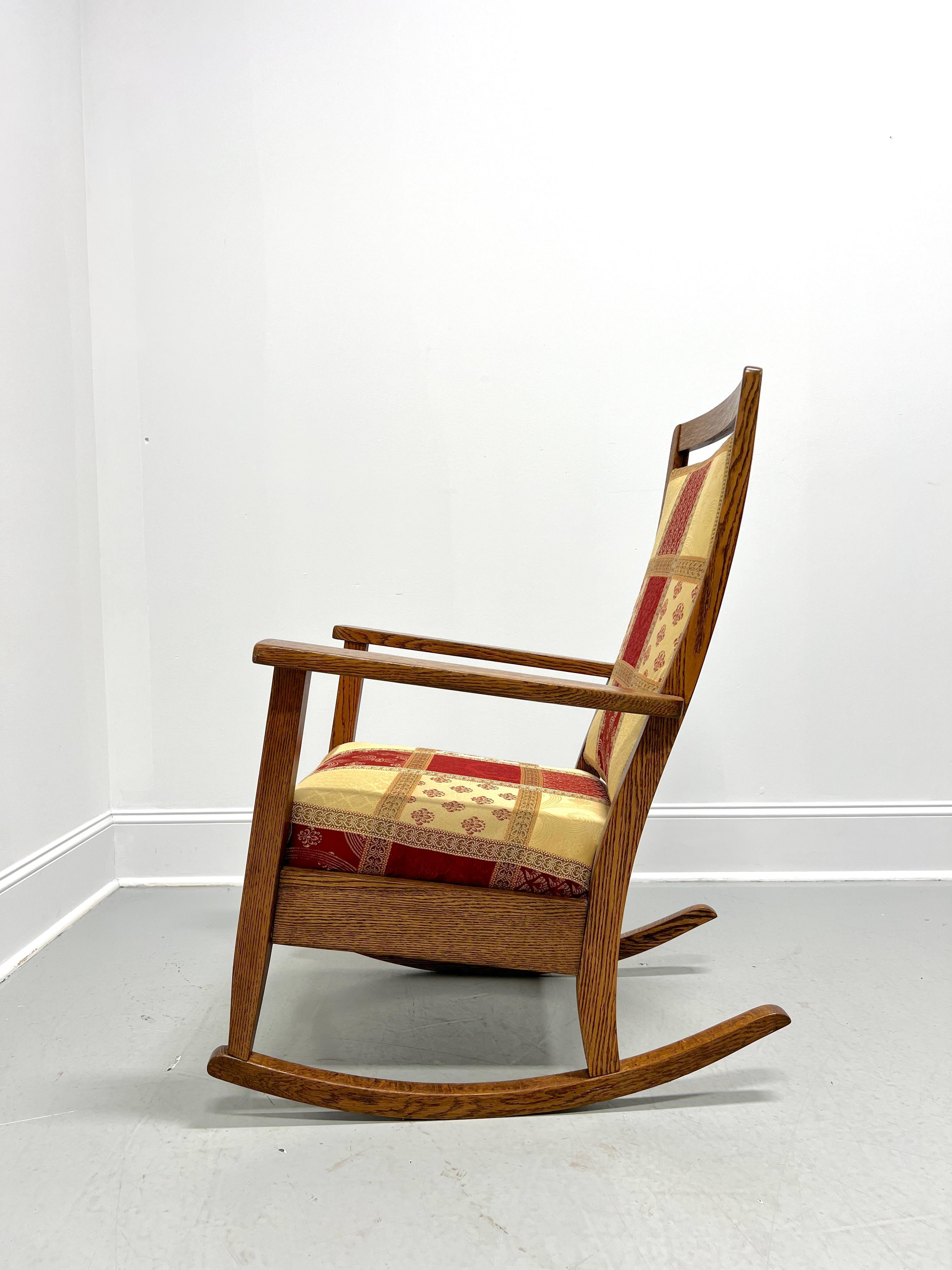 Early 20th Century Arts & Crafts Period Quartersawn Tiger Oak Rocking Chair For Sale 3