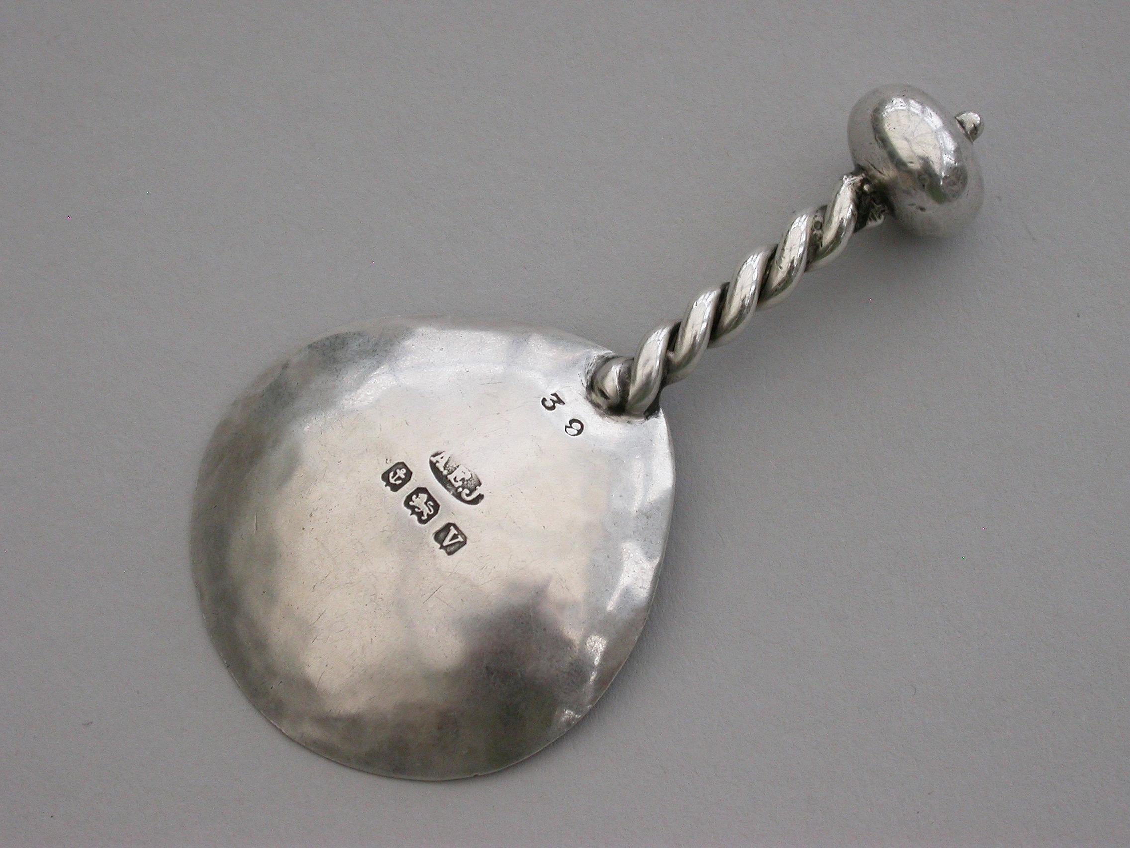 Early 20th Century Arts & Crafts Silver Caddy Spoon For Sale 1