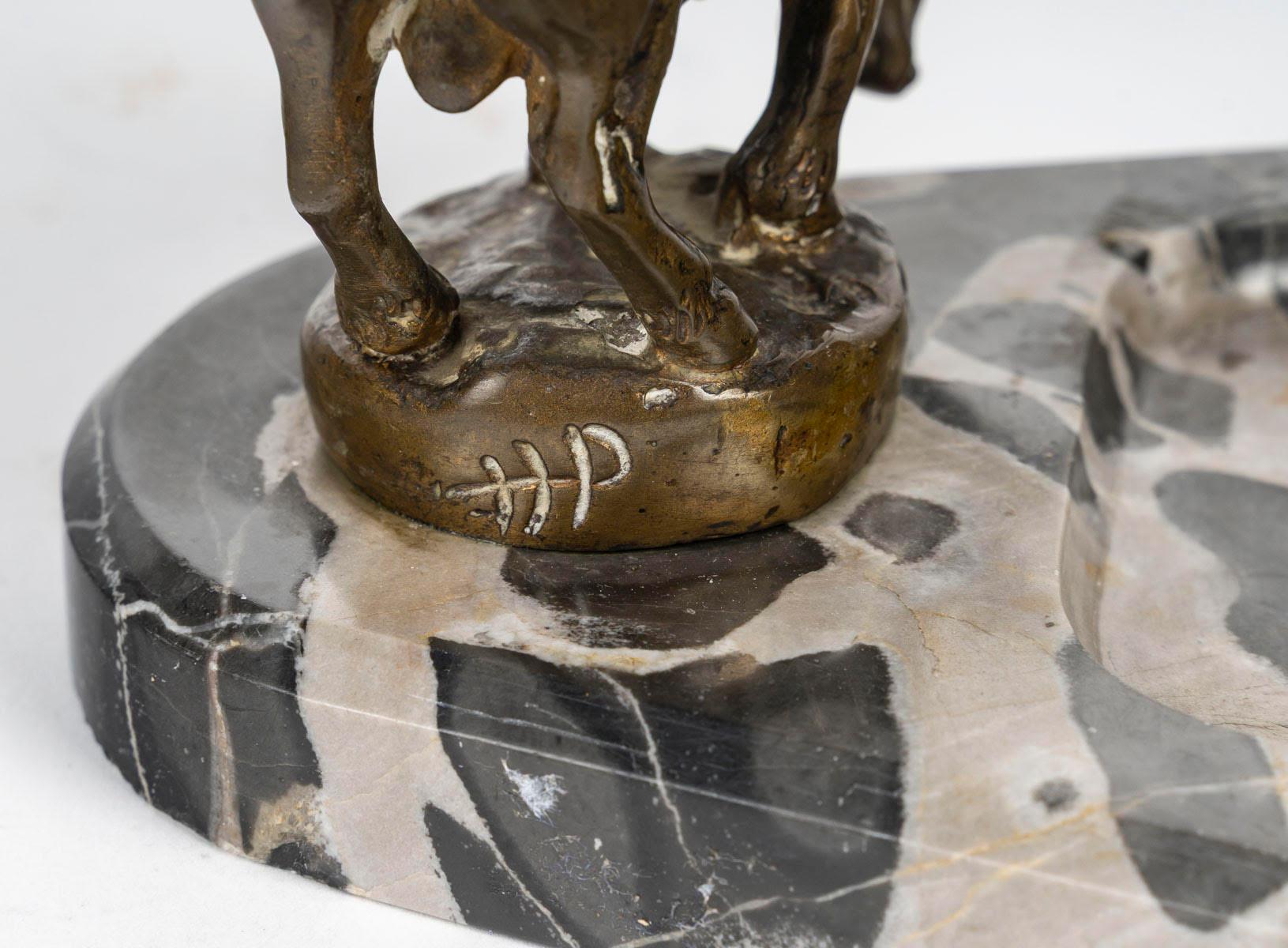 Early 20th Century Ashtray in Patinated Bronze and Marble. For Sale 3