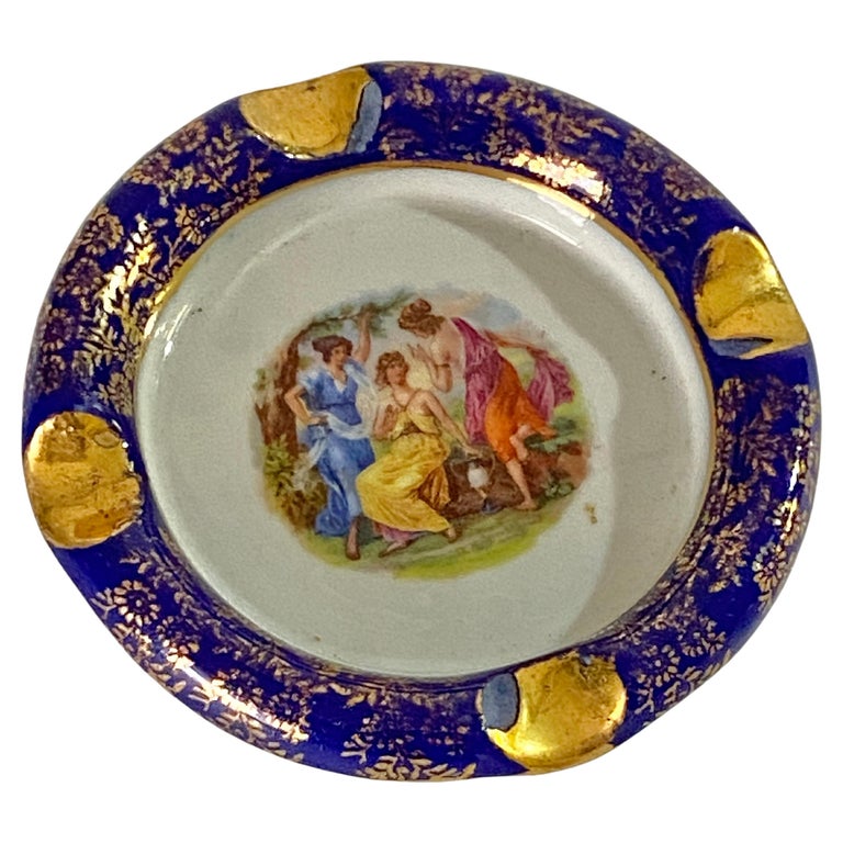 Early 20th Century, Ashtray in Porcelain, Hand Painting For Sale at 1stDibs