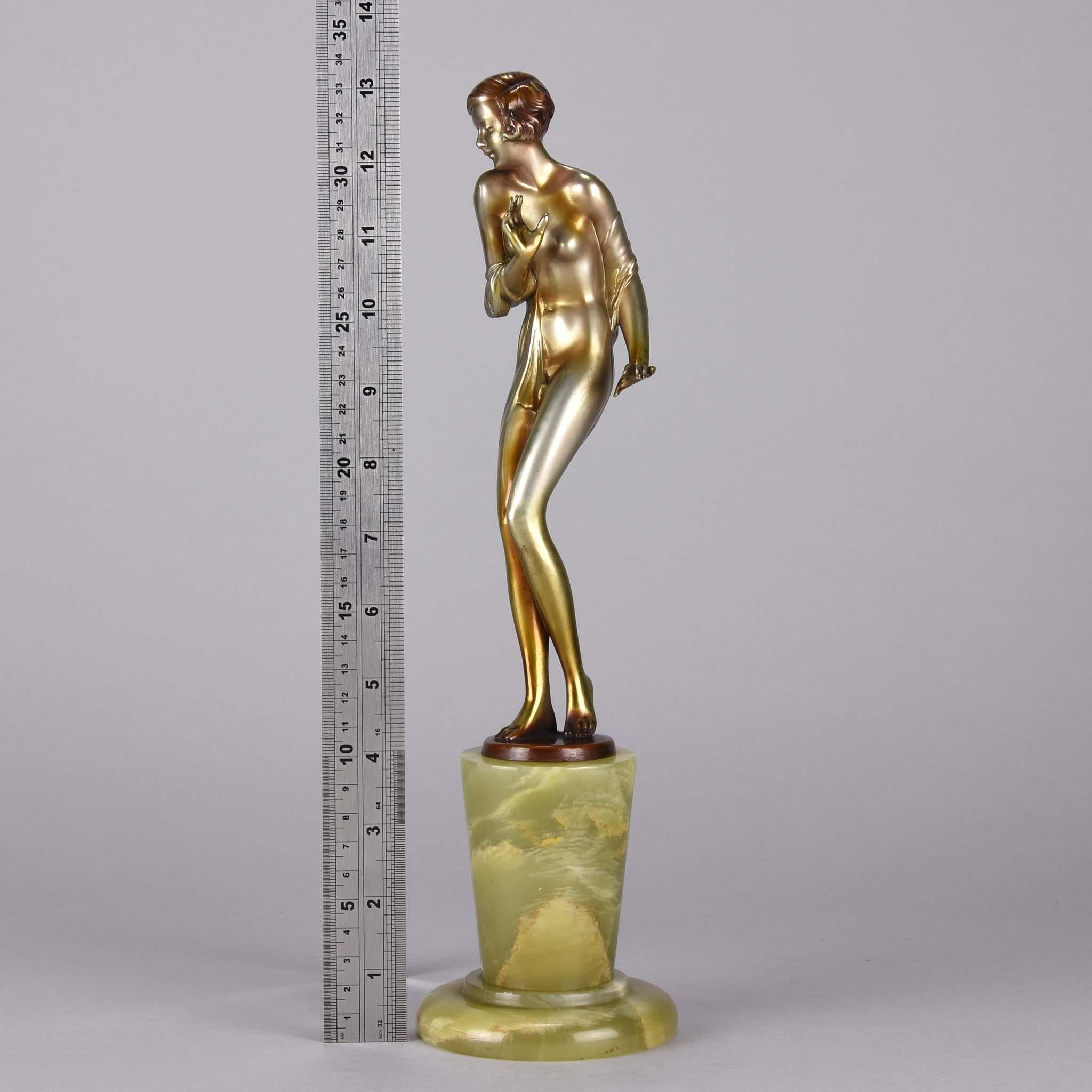 Österreichische Kaltbemalte Bronze des frühen 20. Jahrhunderts „Modesty“ von Josef Lorenzl im Angebot 6