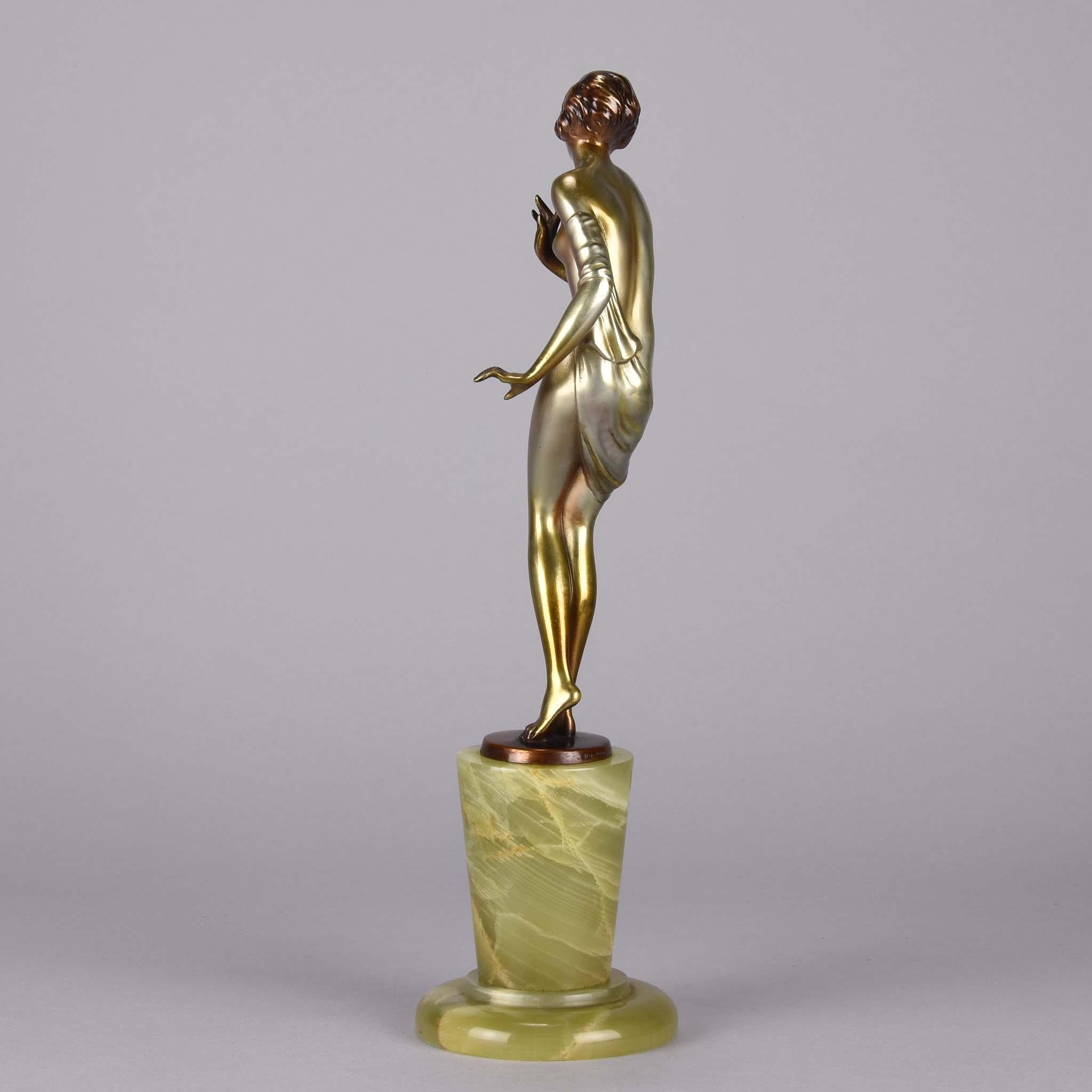 Österreichische Kaltbemalte Bronze des frühen 20. Jahrhunderts „Modesty“ von Josef Lorenzl im Angebot 2