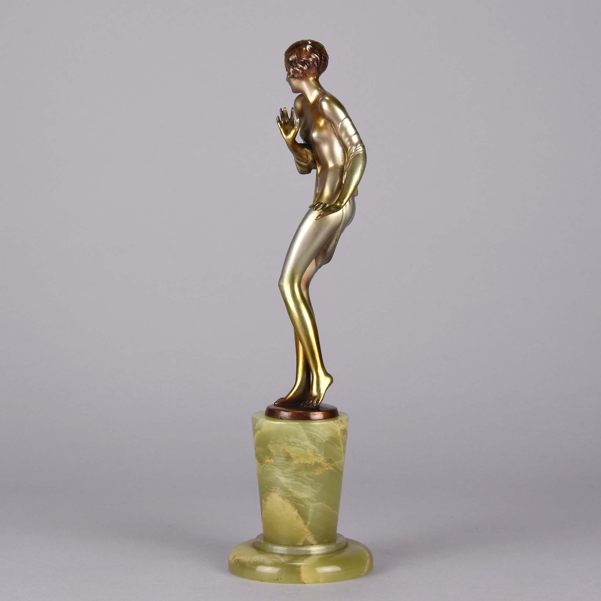 Österreichische Kaltbemalte Bronze des frühen 20. Jahrhunderts „Modesty“ von Josef Lorenzl im Angebot 3