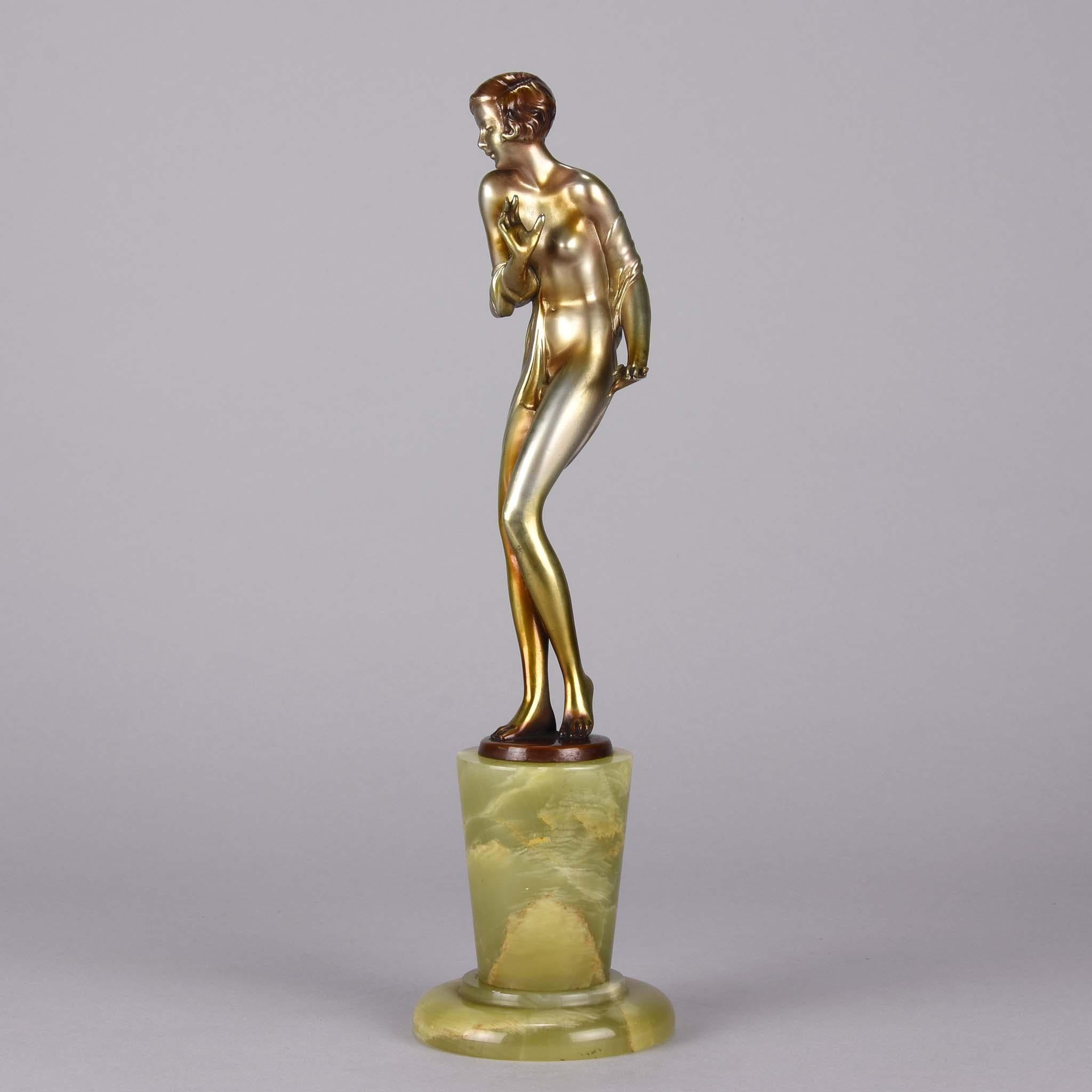 Österreichische Kaltbemalte Bronze des frühen 20. Jahrhunderts „Modesty“ von Josef Lorenzl im Angebot 4