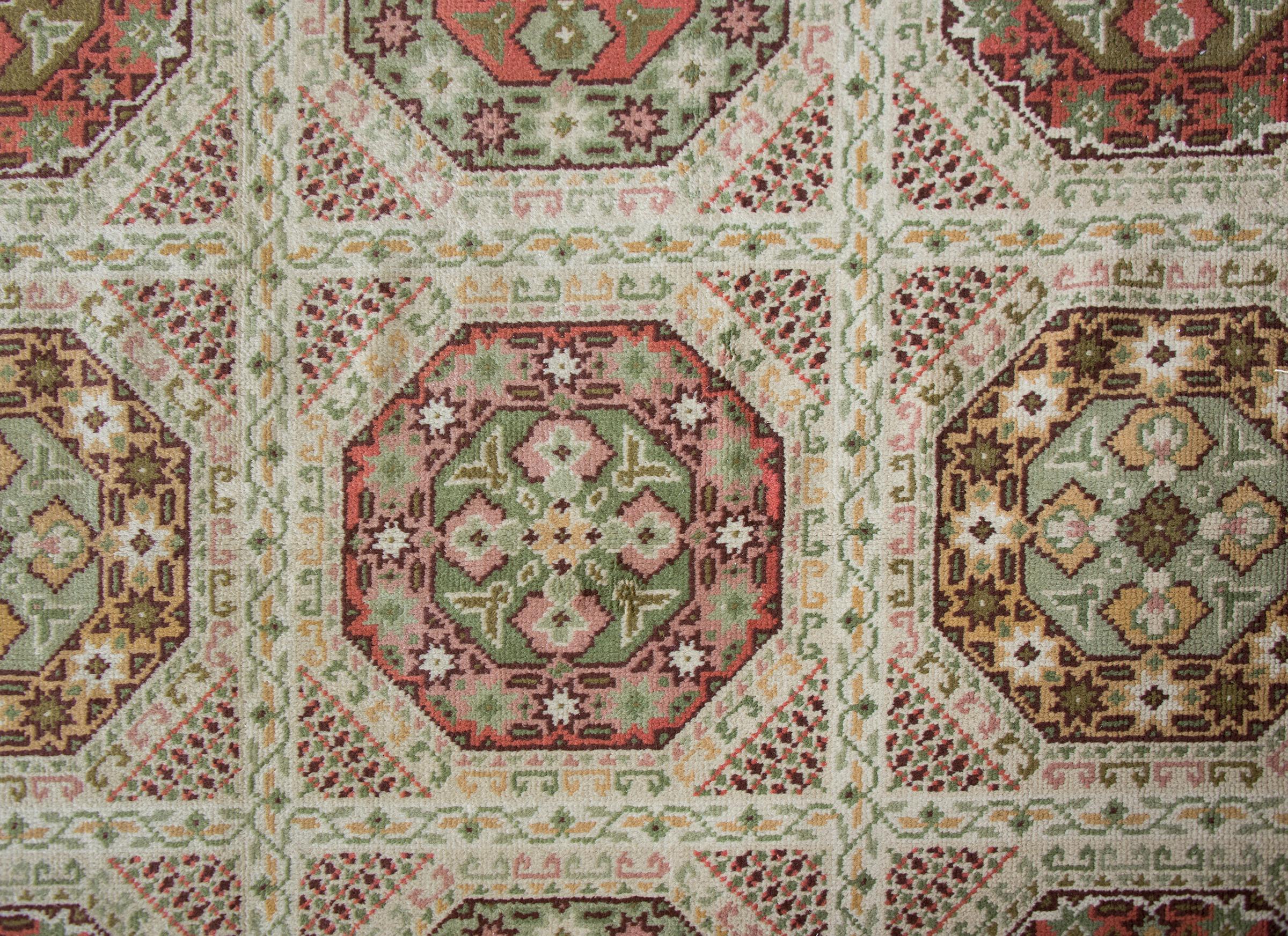 Österreichischer Teppich aus dem frühen 20. im Angebot 2