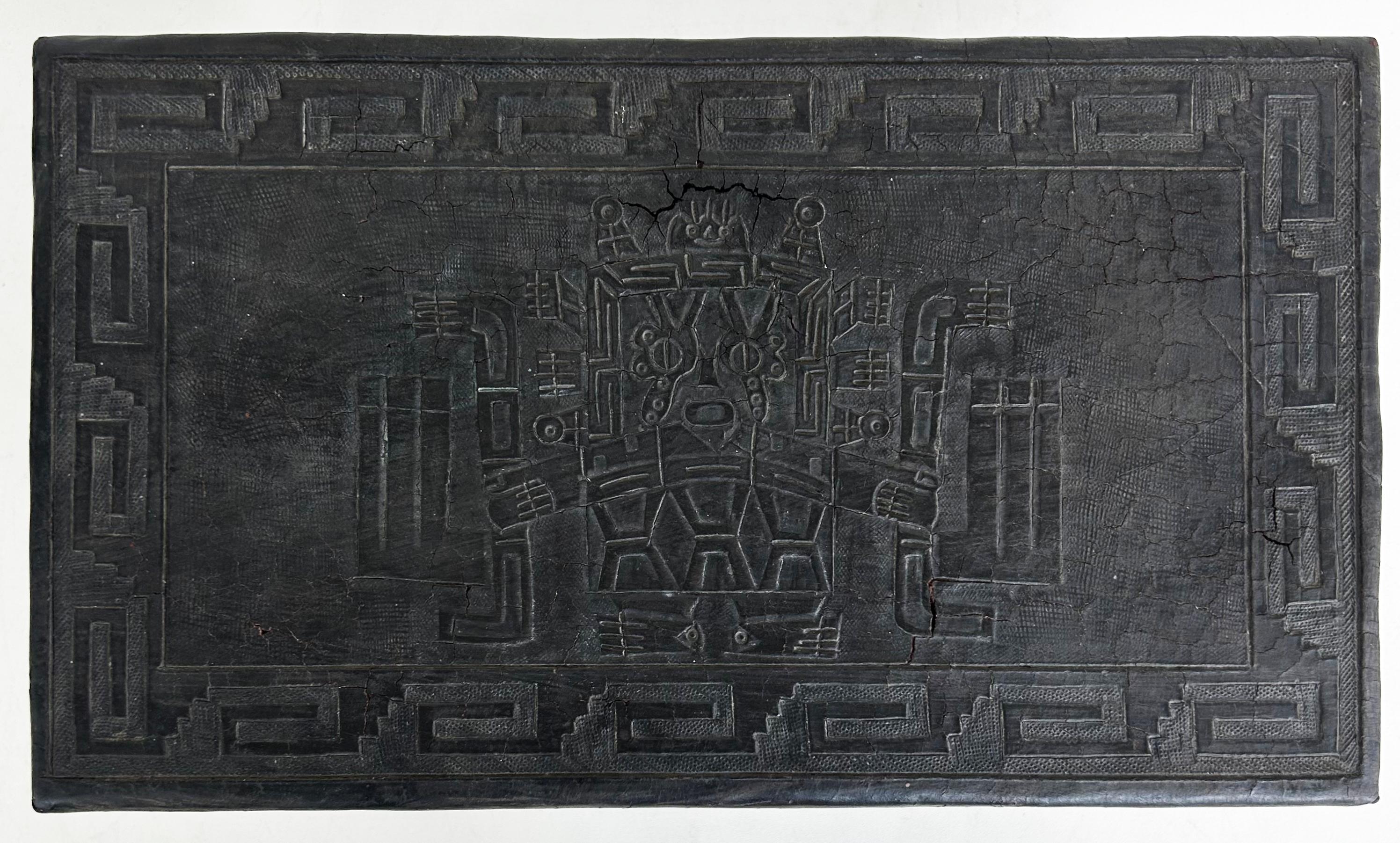 Cuir Banc en bois et cuir tolélé aztèque du début du 20e siècle, design en forme de clé grecque en vente