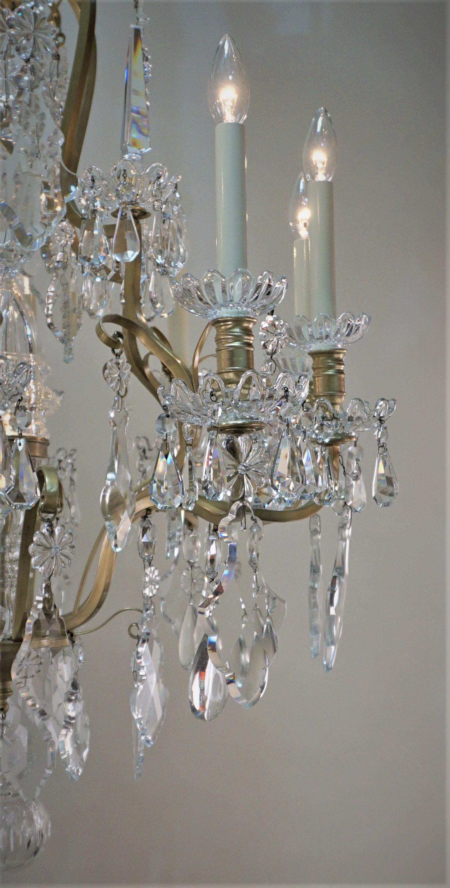  Early 20th Century Baccarat Crystal and Bronze Chandelier  7
