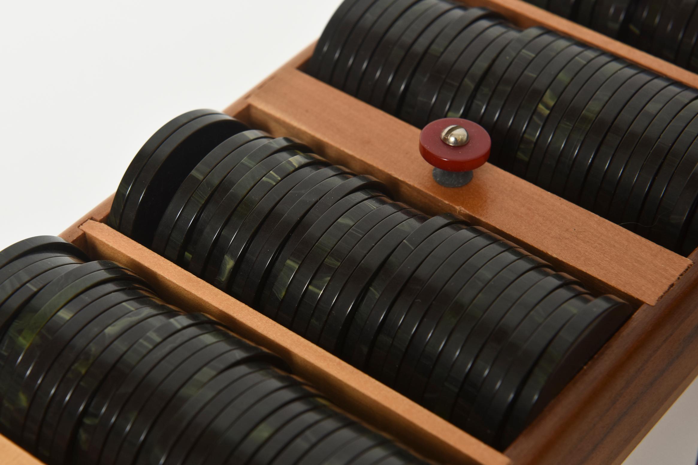 Early 20th Century Bakelite Poker Chips with Leather Travel Carrying Case In Good Condition In Miami Beach, FL