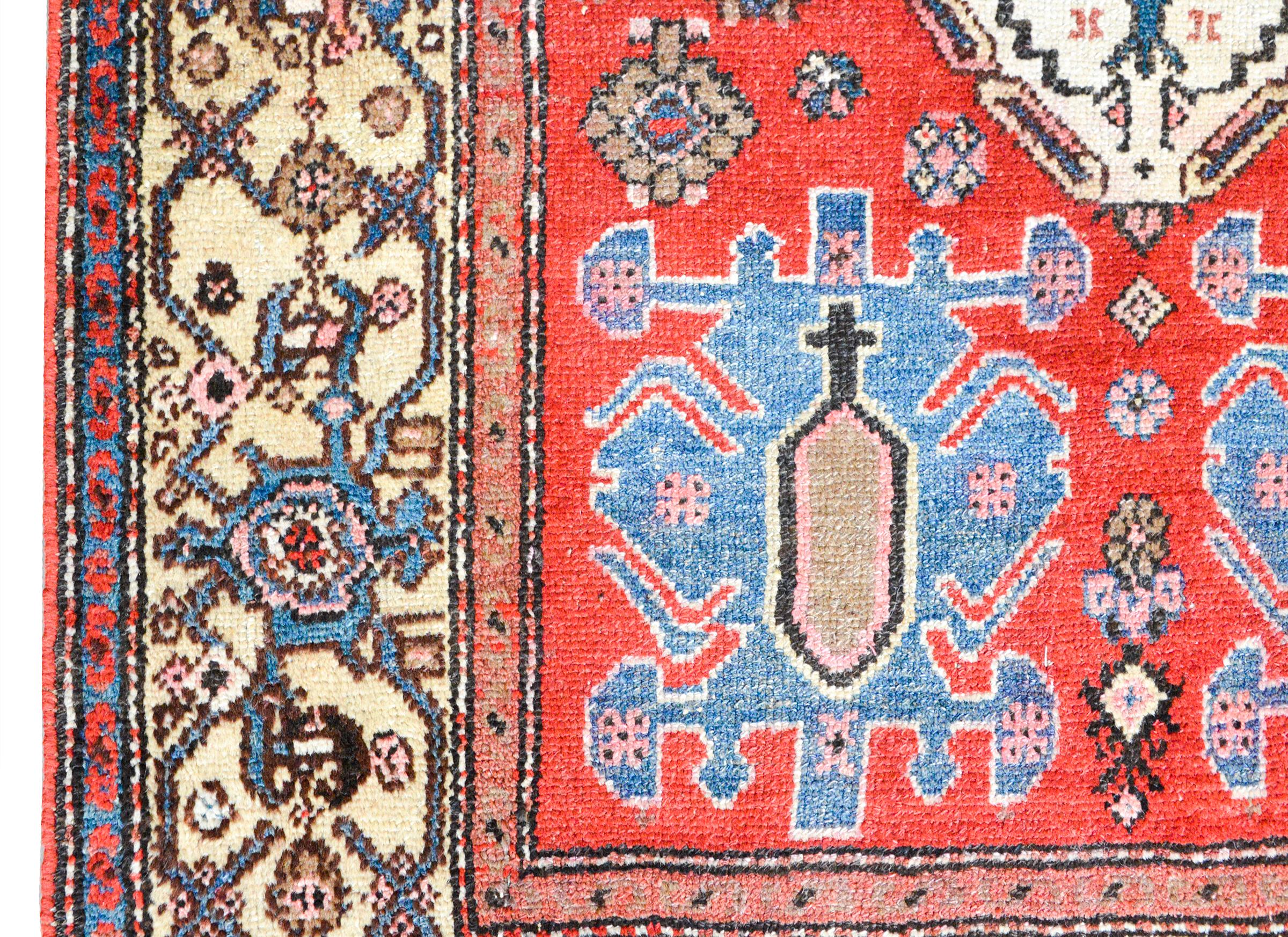 Hand-Knotted Early 20th Century Bakhtiari Rug For Sale
