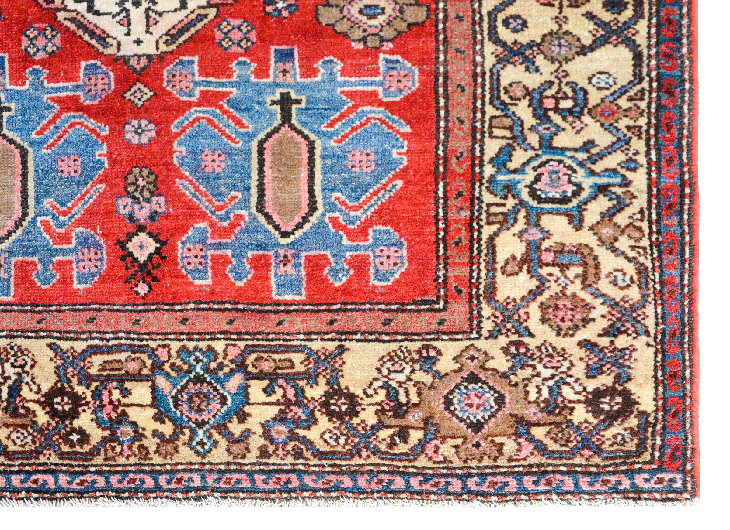 Bakhtiari-Teppich des frühen 20. Jahrhunderts (Frühes 20. Jahrhundert) im Angebot