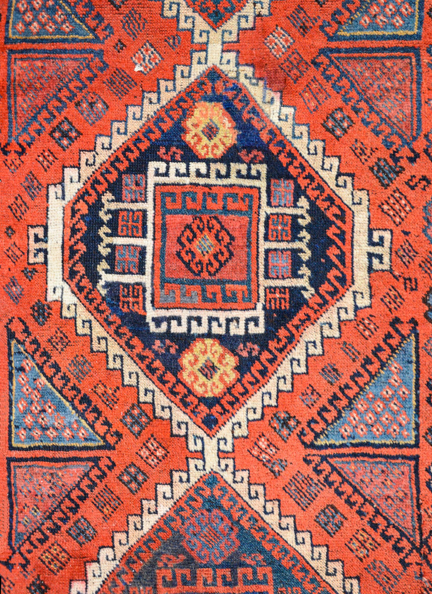 Early 20th Century Eastern Anatolian Kurdish Rug In Good Condition For Sale In Chicago, IL