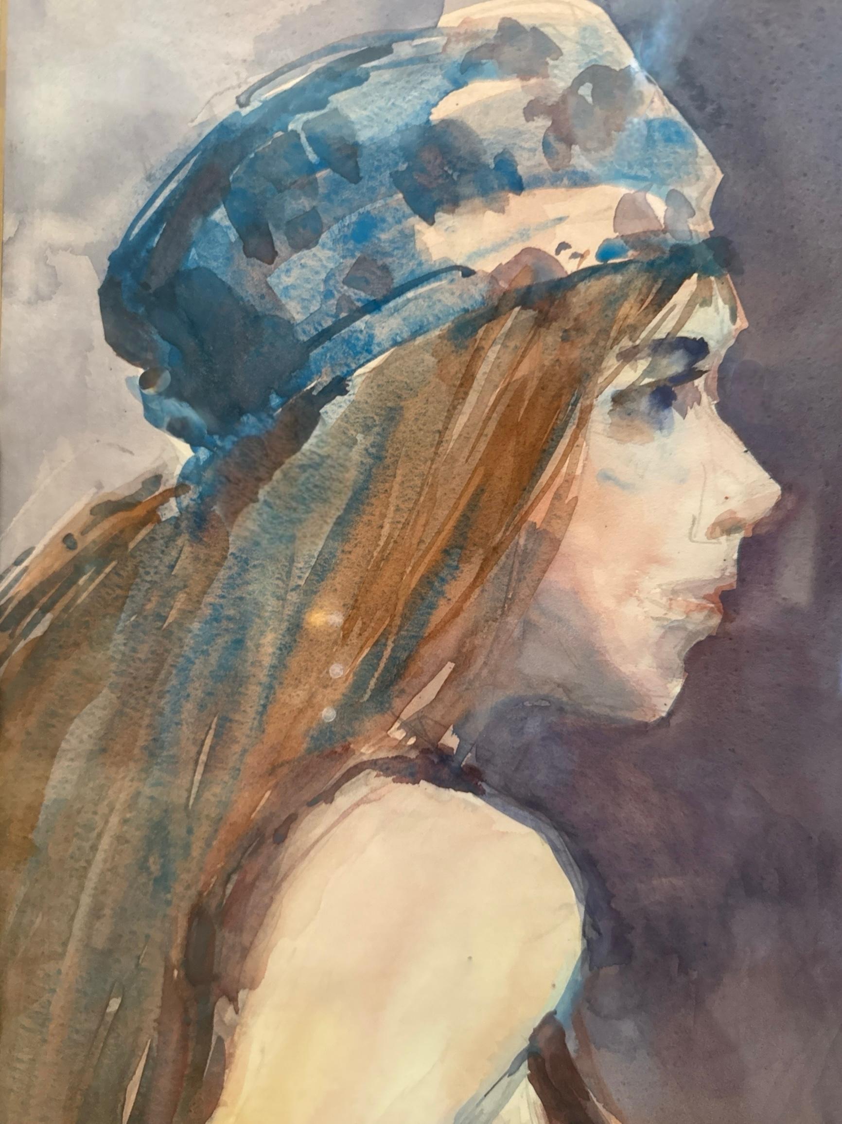 Capturez l'élégance tranquille des portraits du début du XXe siècle avec cette aquarelle évocatrice de Barbara Alton Potter. Rendu dans des teintes douces et lunatiques de violet, de rose et de bleu, ce captivant portrait de profil d'une jeune femme