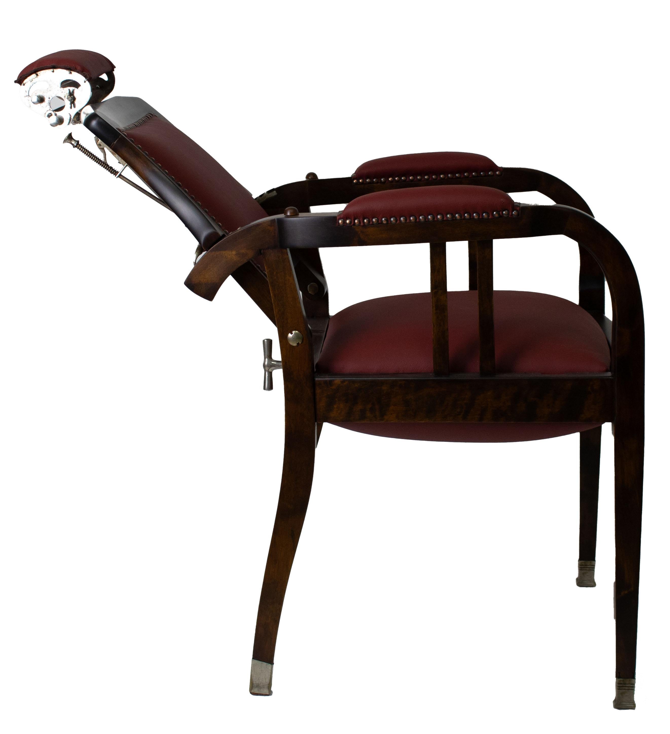 Barber Sessel des frühen 20. Jahrhunderts (Leder) im Angebot