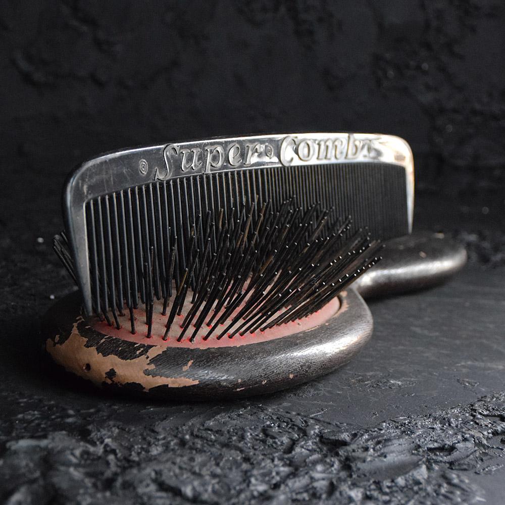 Mid-20th Century Early 20th century barbers point of sale hair comb and brush For Sale