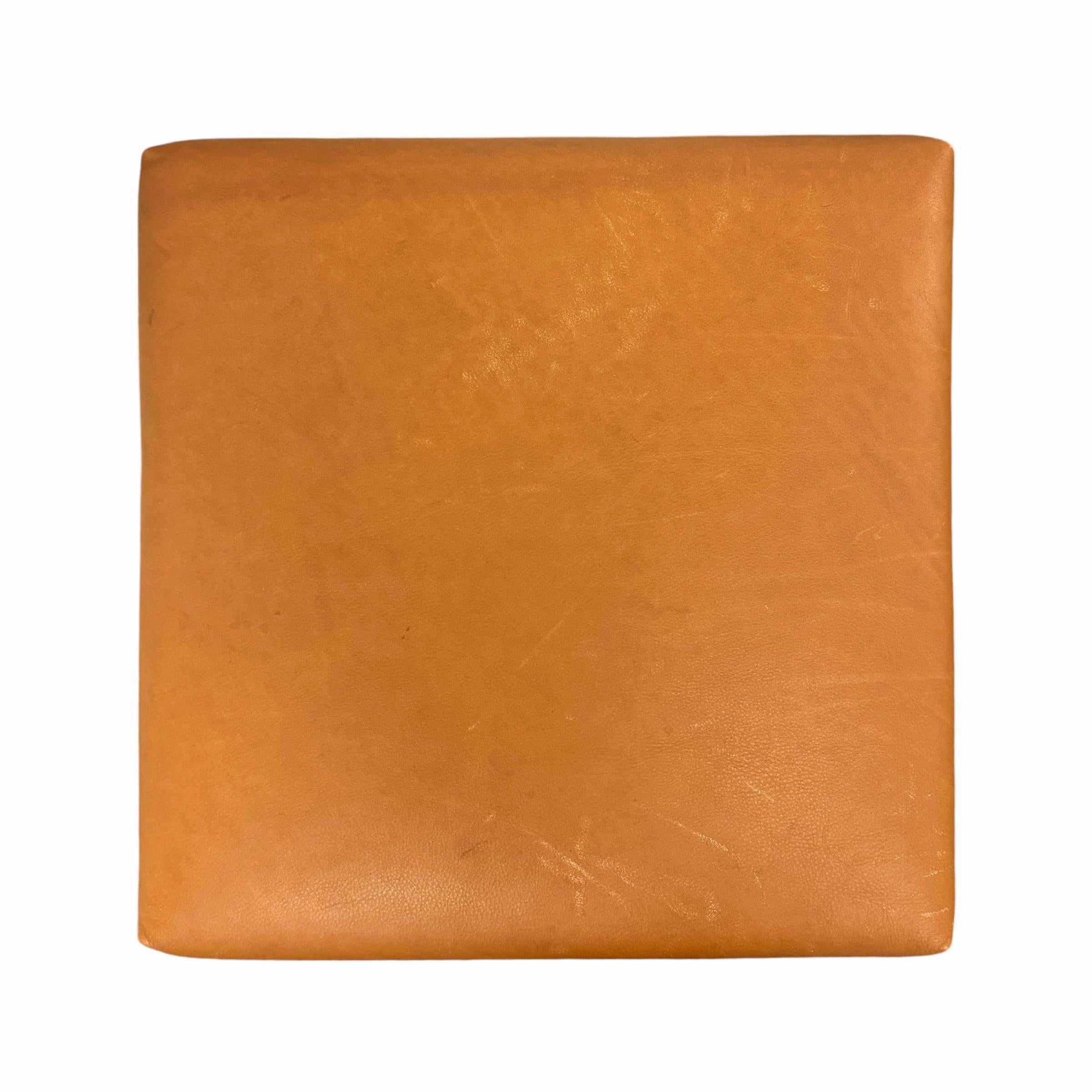 Taburete tapizado en piel torcida de cebada de principios del siglo XX en venta 1