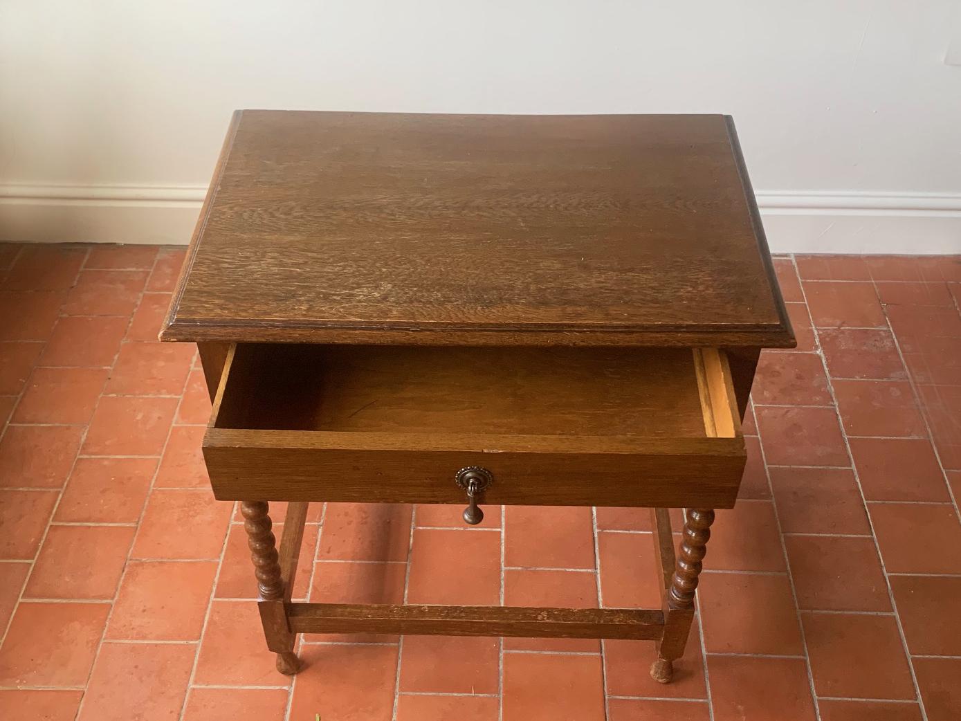 Early 20th century barley twist solid oak hall table / side table In Good Condition In London, GB