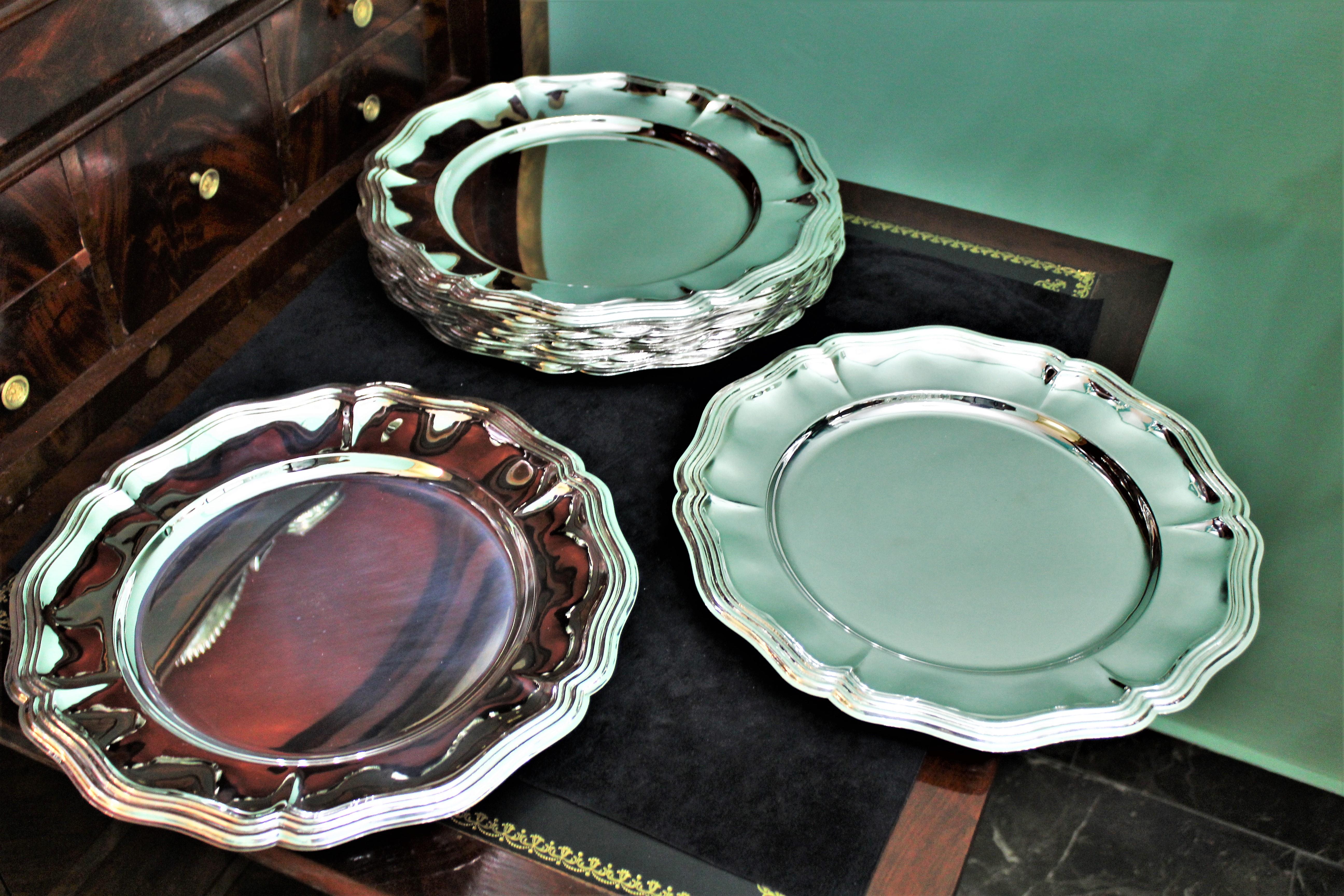 Early 20th Century Baroque Italian Silver Dining Underplates Set, 1920s For Sale 6