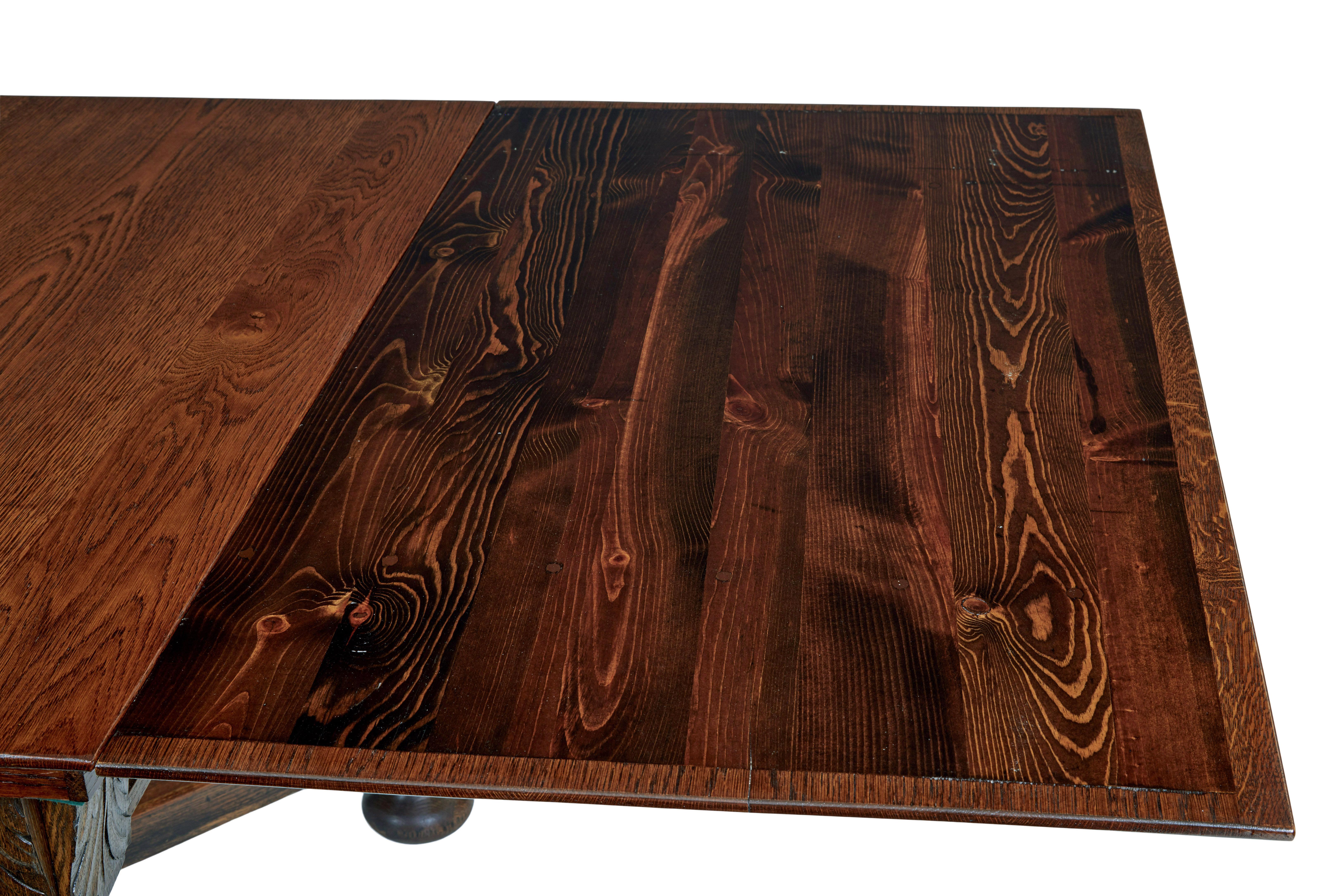 Mesa de comedor extensible de roble de renacimiento barroco de principios del siglo XX Sueco en venta