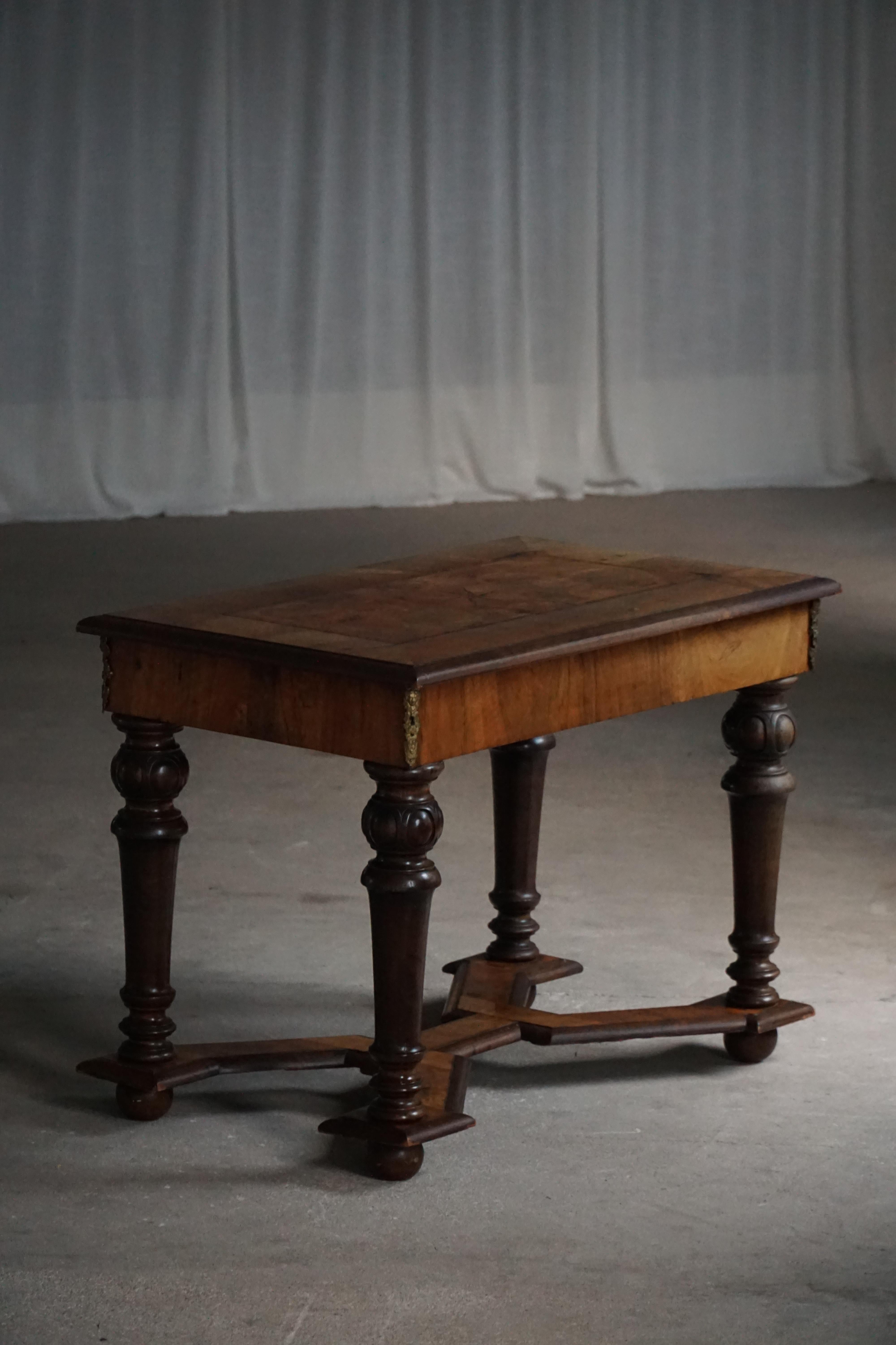 Début du 20e siècle, bureau de style baroque, réalisé par un ébéniste danois État moyen - En vente à Odense, DK