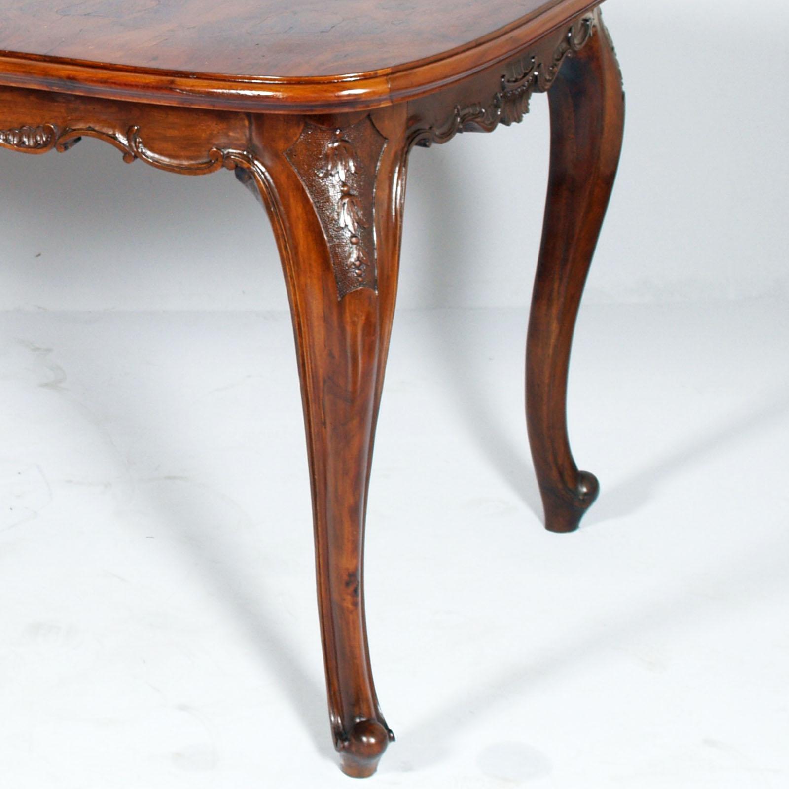 Italian Early 20th Century Baroque Venetian Burl Walnut Hand-Carved Dining Table, 1910s For Sale