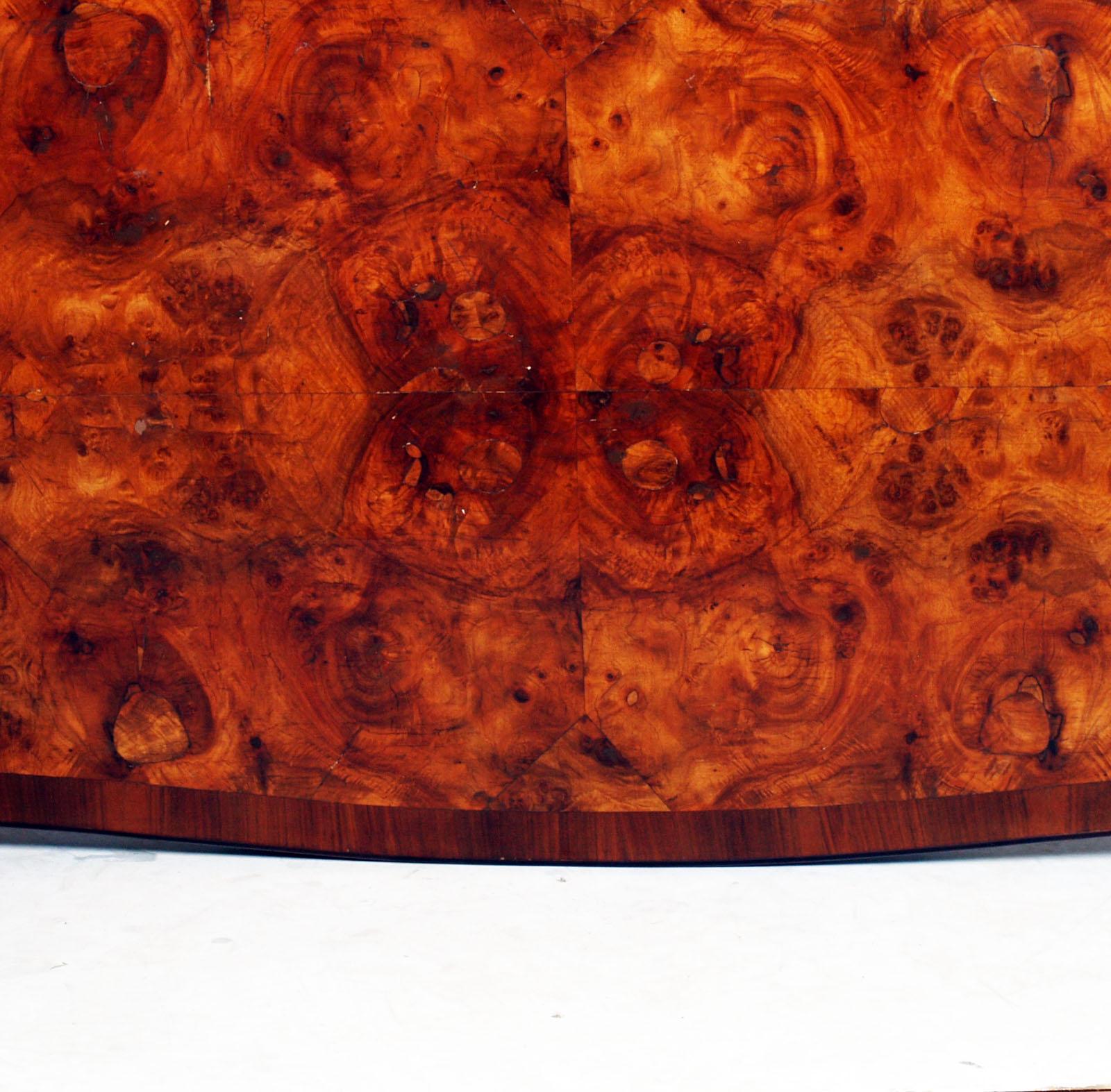 Italian Early 20th Century Baroque Venetian Burl Walnut, Hand-Carved Dining Table, 1920s