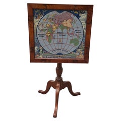 Frühes 20. Jahrhundert Mahagoni Tilt Top Needlepoint Hemisphere Inset Tisch