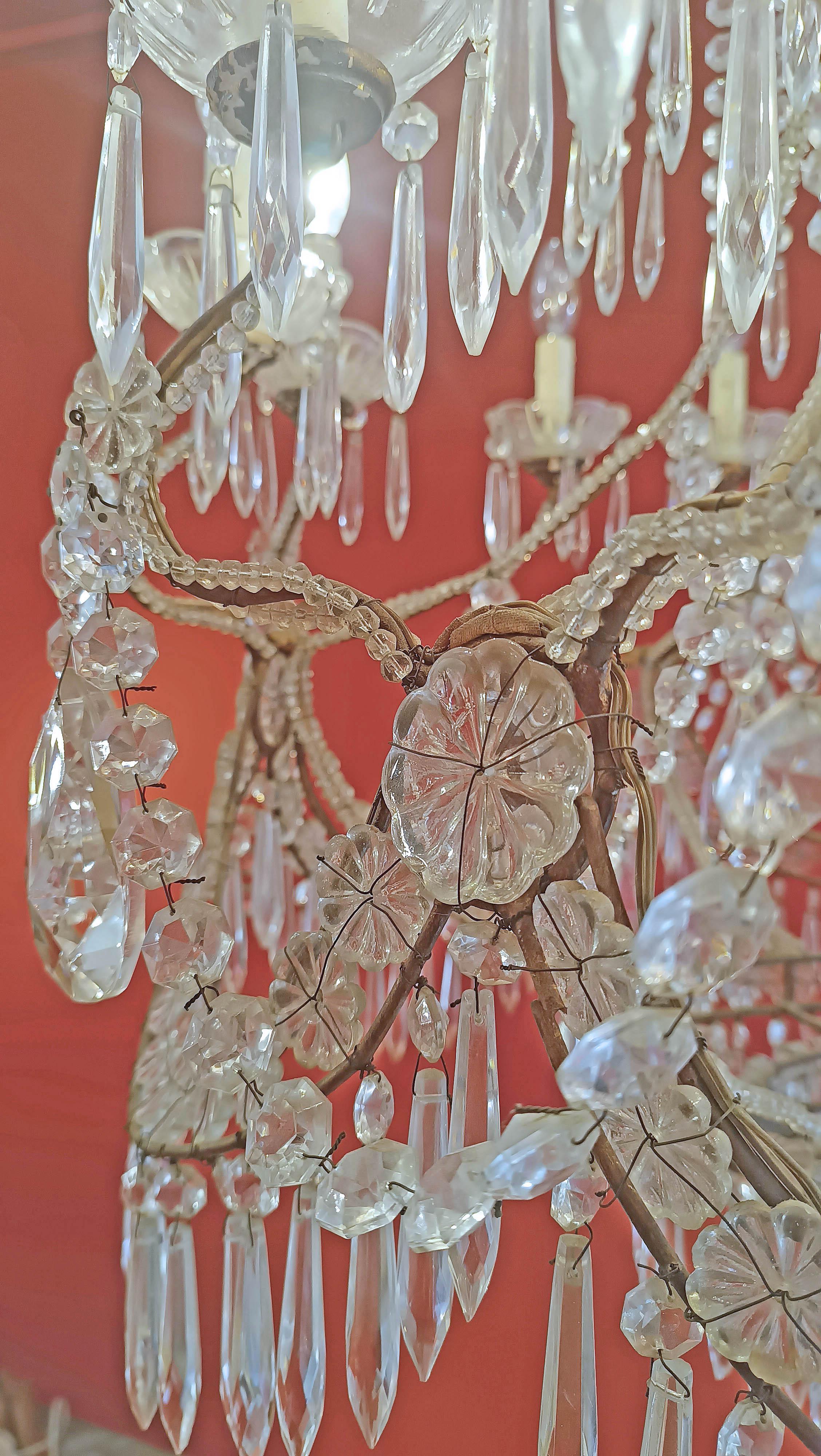 EARLY 20th CENTURY BASKET CHANDELIER CRYSTALS AND GLASS Bon état - En vente à Firenze, FI