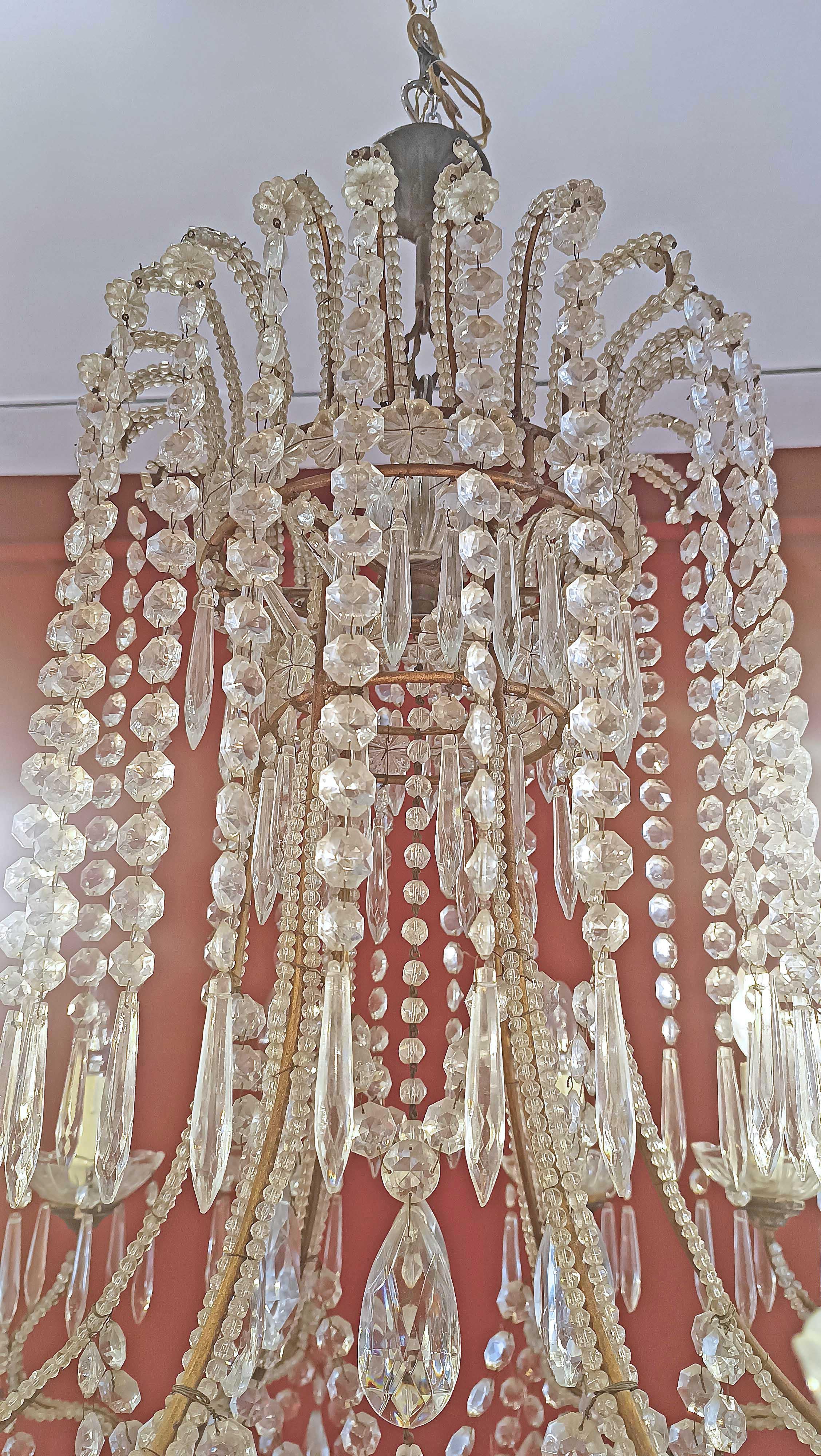20th Century EARLY 20th CENTURY BASKET CHANDELIER CRYSTALS AND GLASS en vente