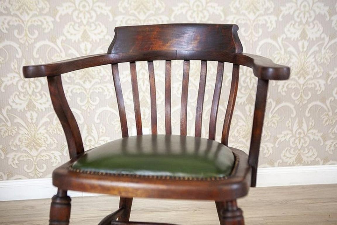 Early-20th Century Beech Desk Chair with Leather Seat For Sale 8