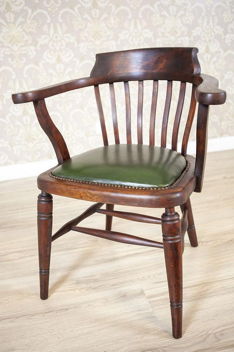 Early-20th Century Beech Desk Chair with Leather Seat In Good Condition For Sale In Opole, PL