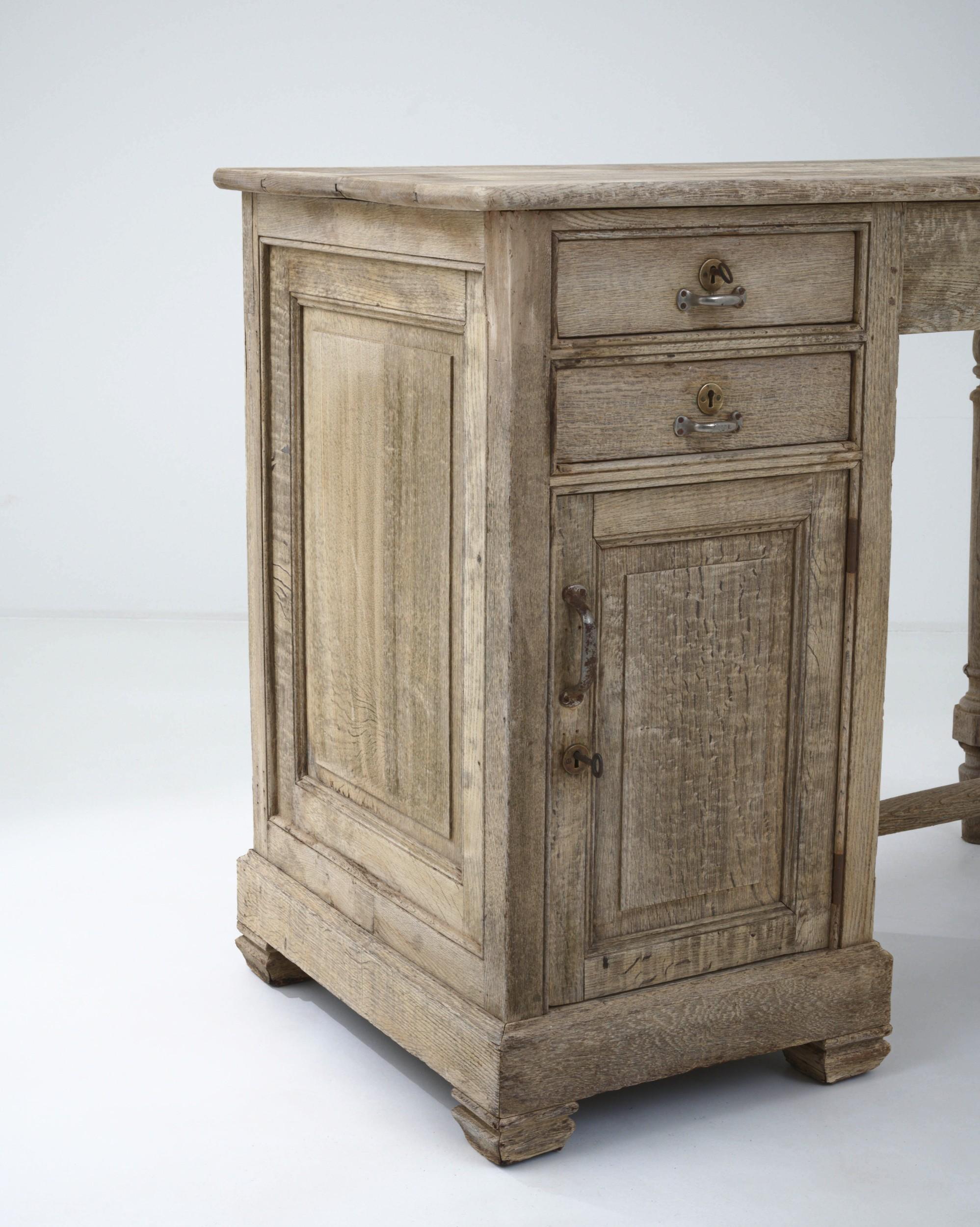 Early 20th Century Belgian Bleached Oak Desk For Sale 4