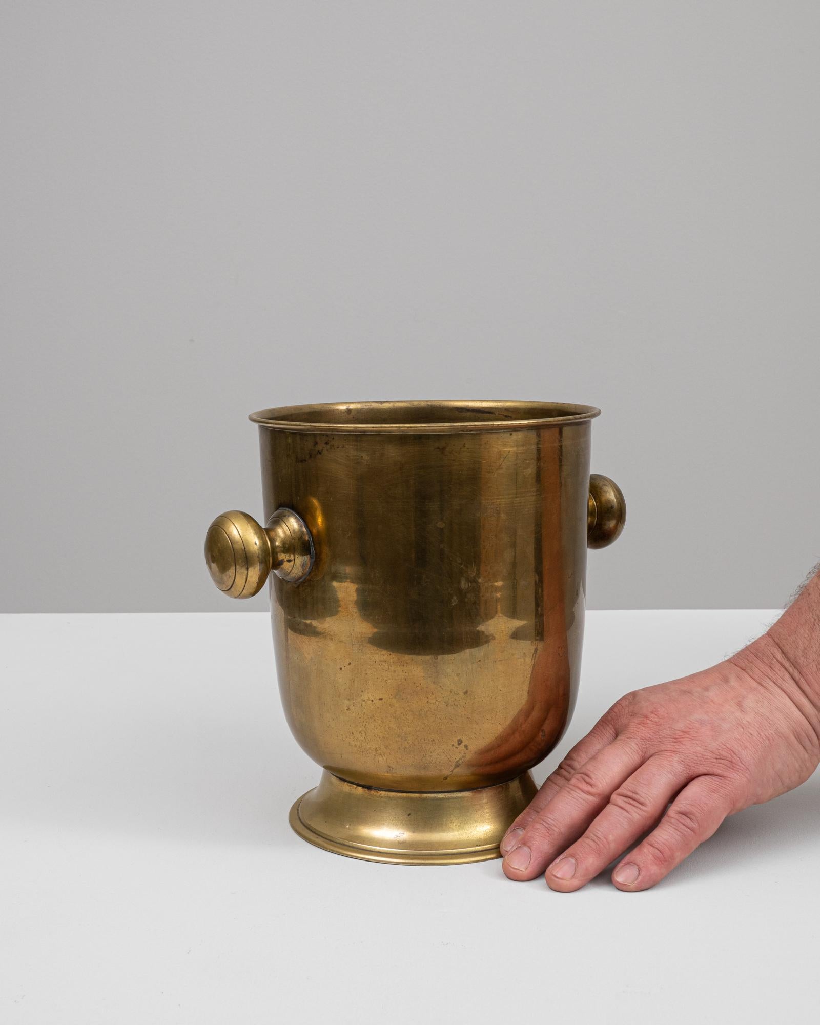 Early 20th Century Belgian Brass Ice Bucket For Sale 1